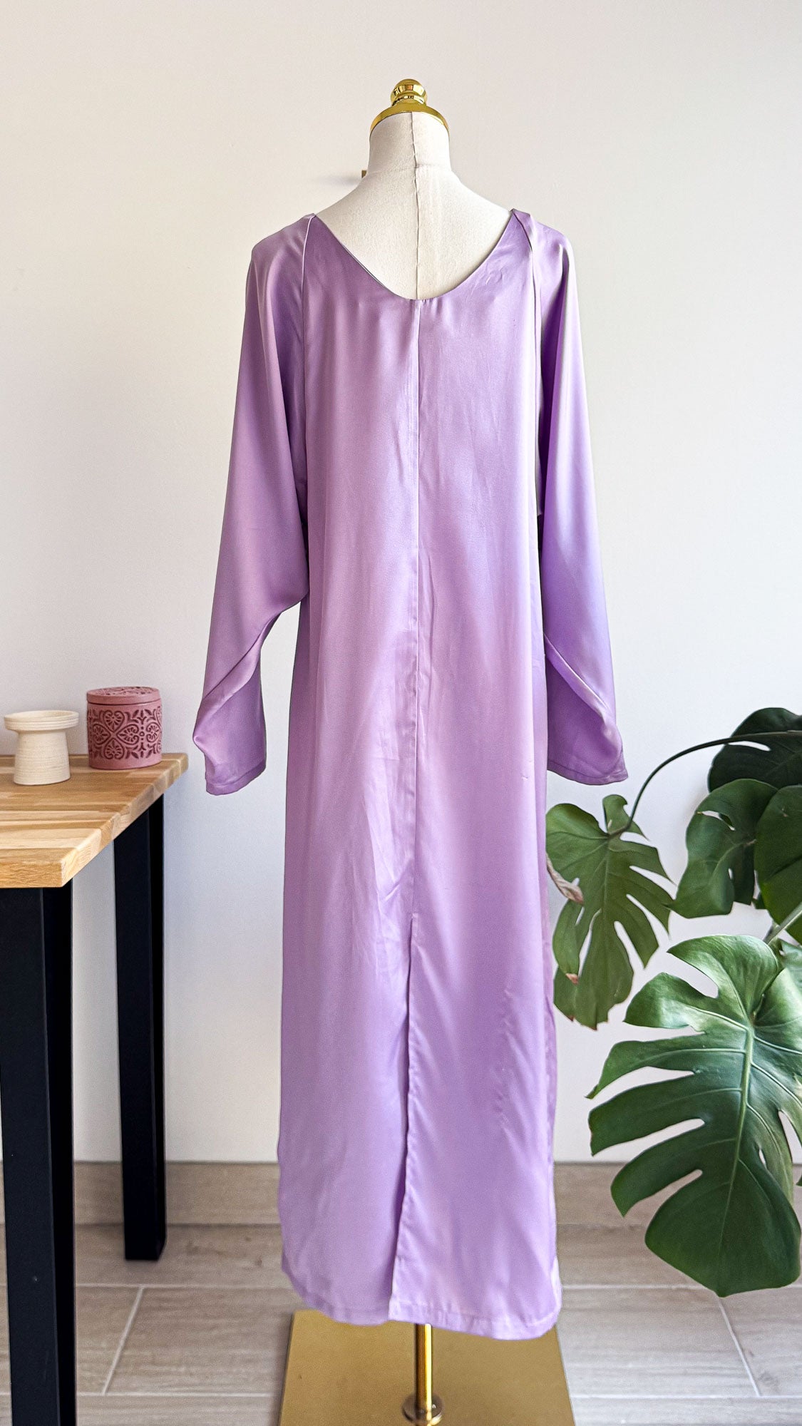 Robe H&M lila satin XS manches chauve-souris neuve