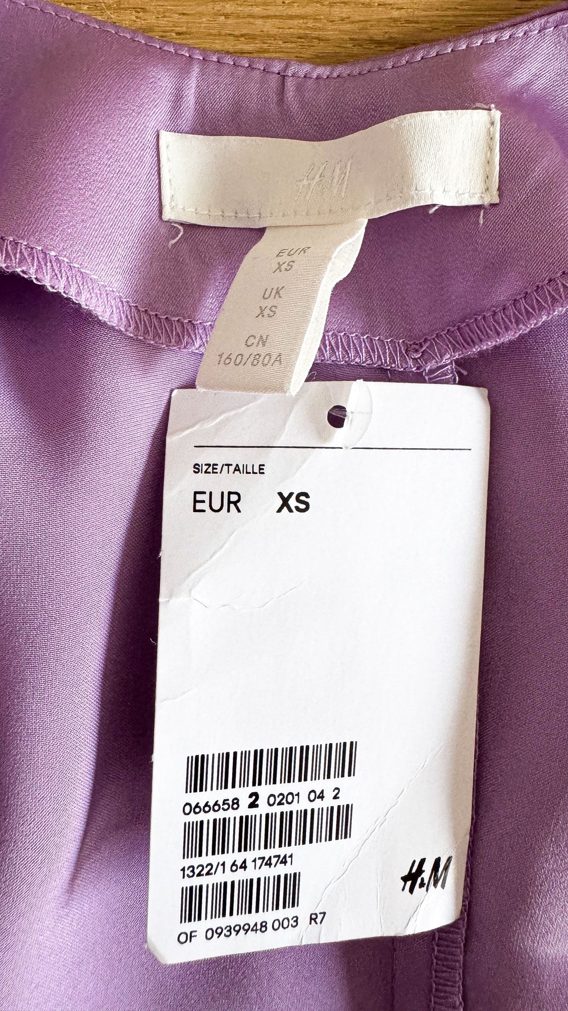 Robe H&M lila satin XS manches chauve-souris neuve