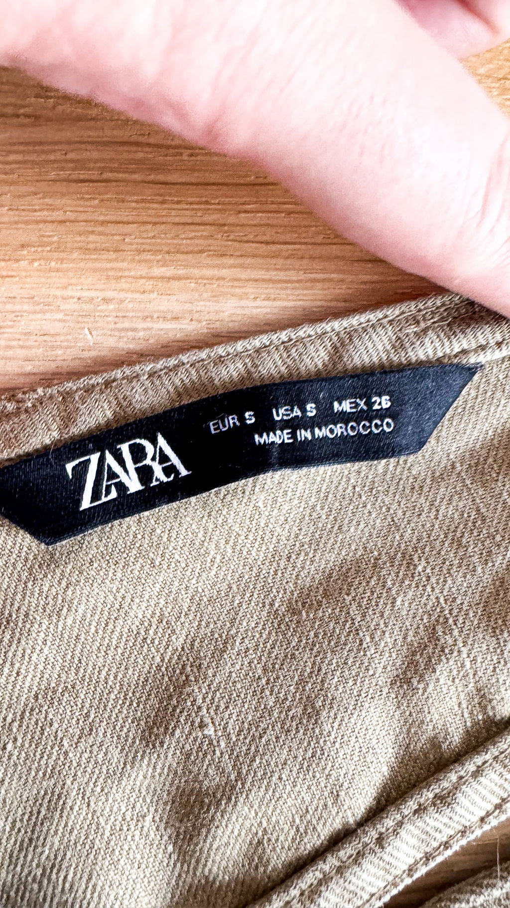 Robe salopette Zara lin beige S col V élastique boutons