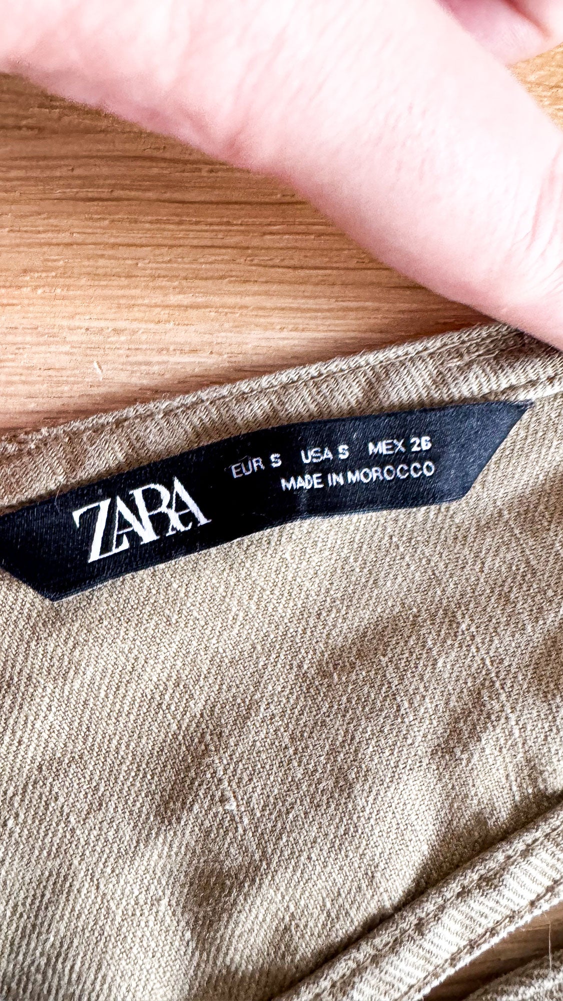Robe salopette Zara lin beige S col V élastique boutons