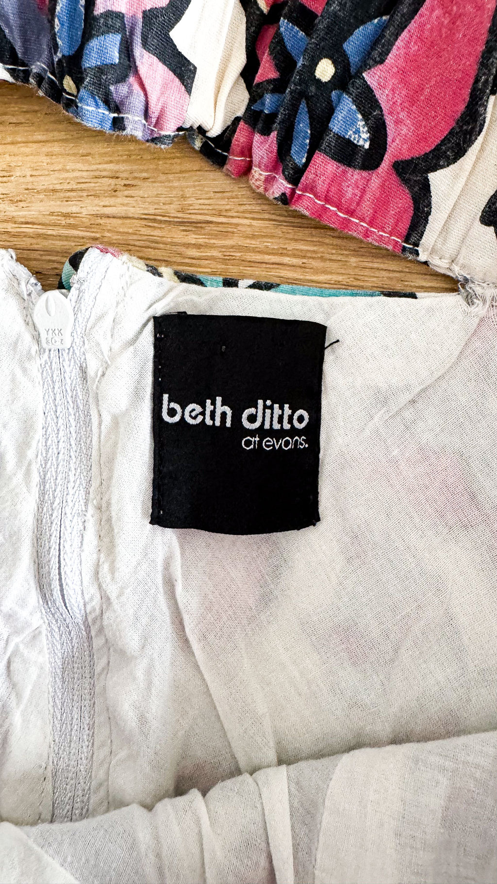 Robe vintage bustier imprimé vitrail 46 - Beth Ditto
