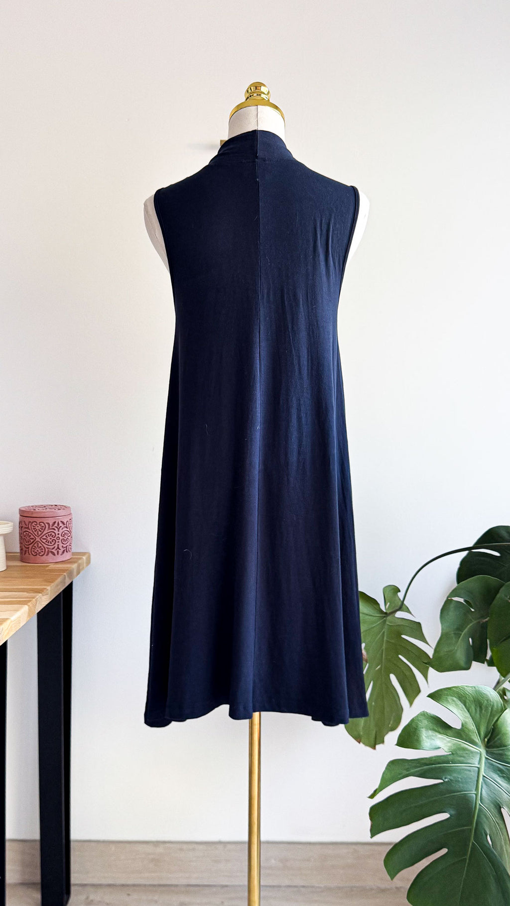 Robe ASOS bleu marine T36 col lavallière trapèze midi