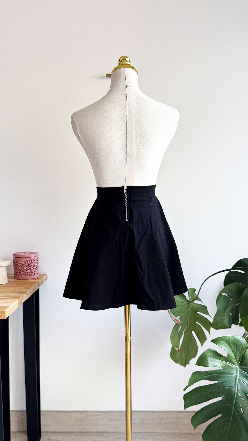 Jupe patineuse noire taille haute XS - H&M Divided