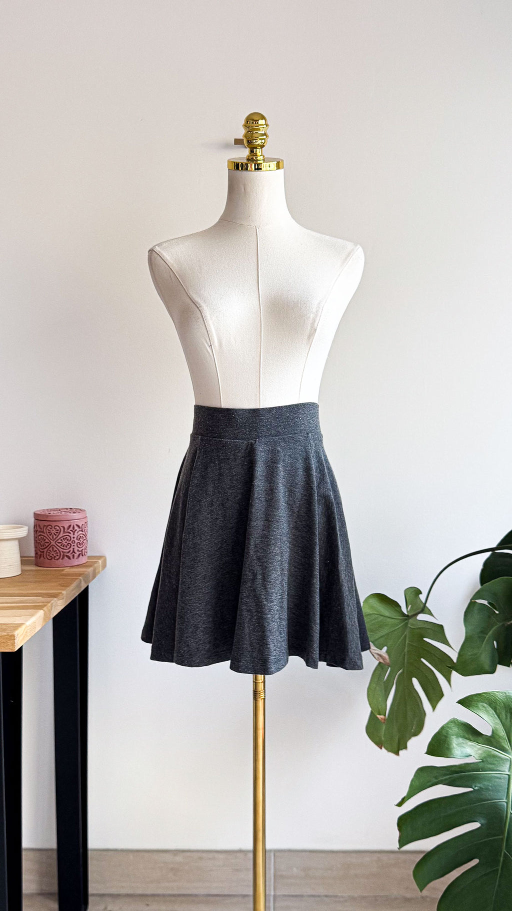 Jupe patineuse grise taille haute XS - H&M Divided