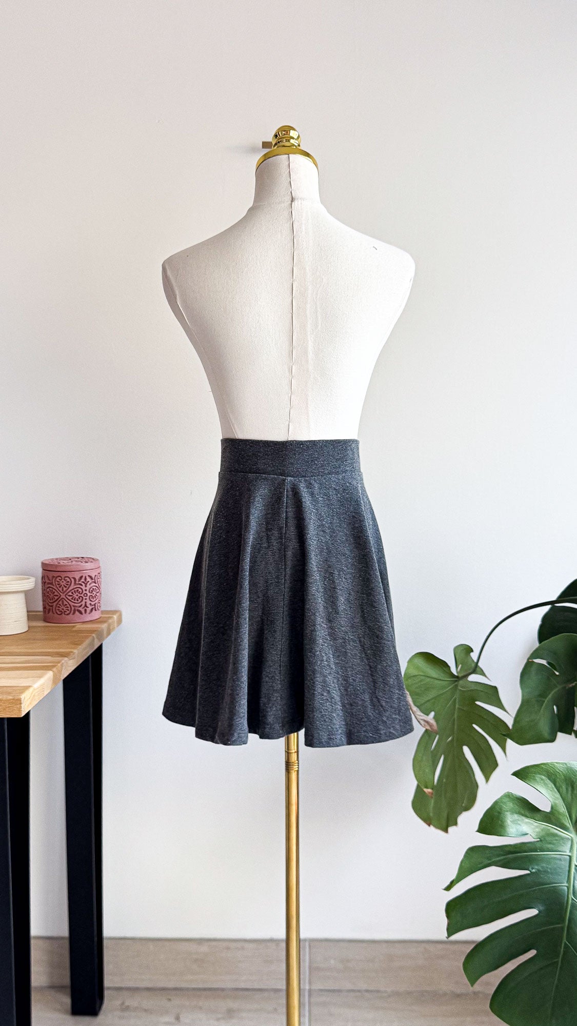 Jupe patineuse grise taille haute XS - H&M Divided