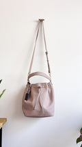 Sac seau Guess rose poudré bandoulière neuf