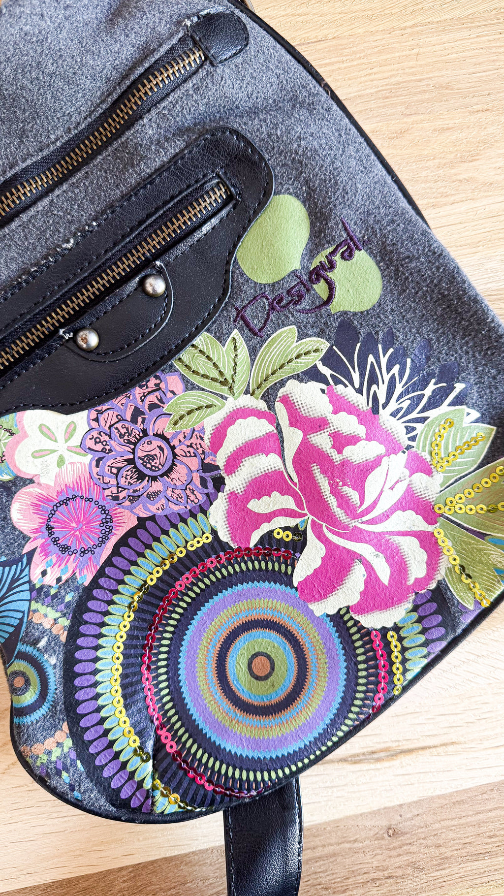 Sac Desigual noir bandoulière motifs fleurs bohème