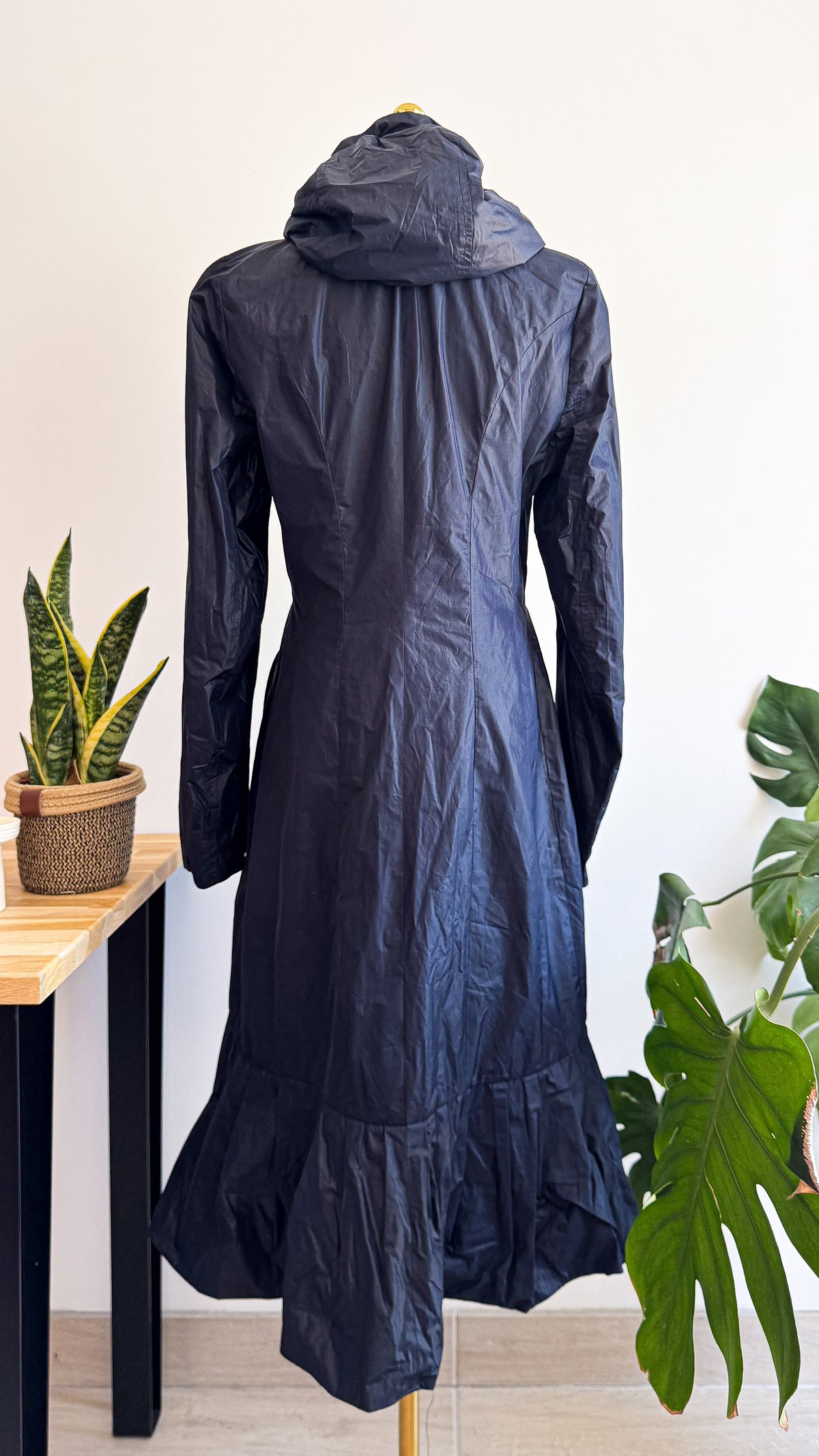 Imperméable long Creenstone bleu marine volanté 36