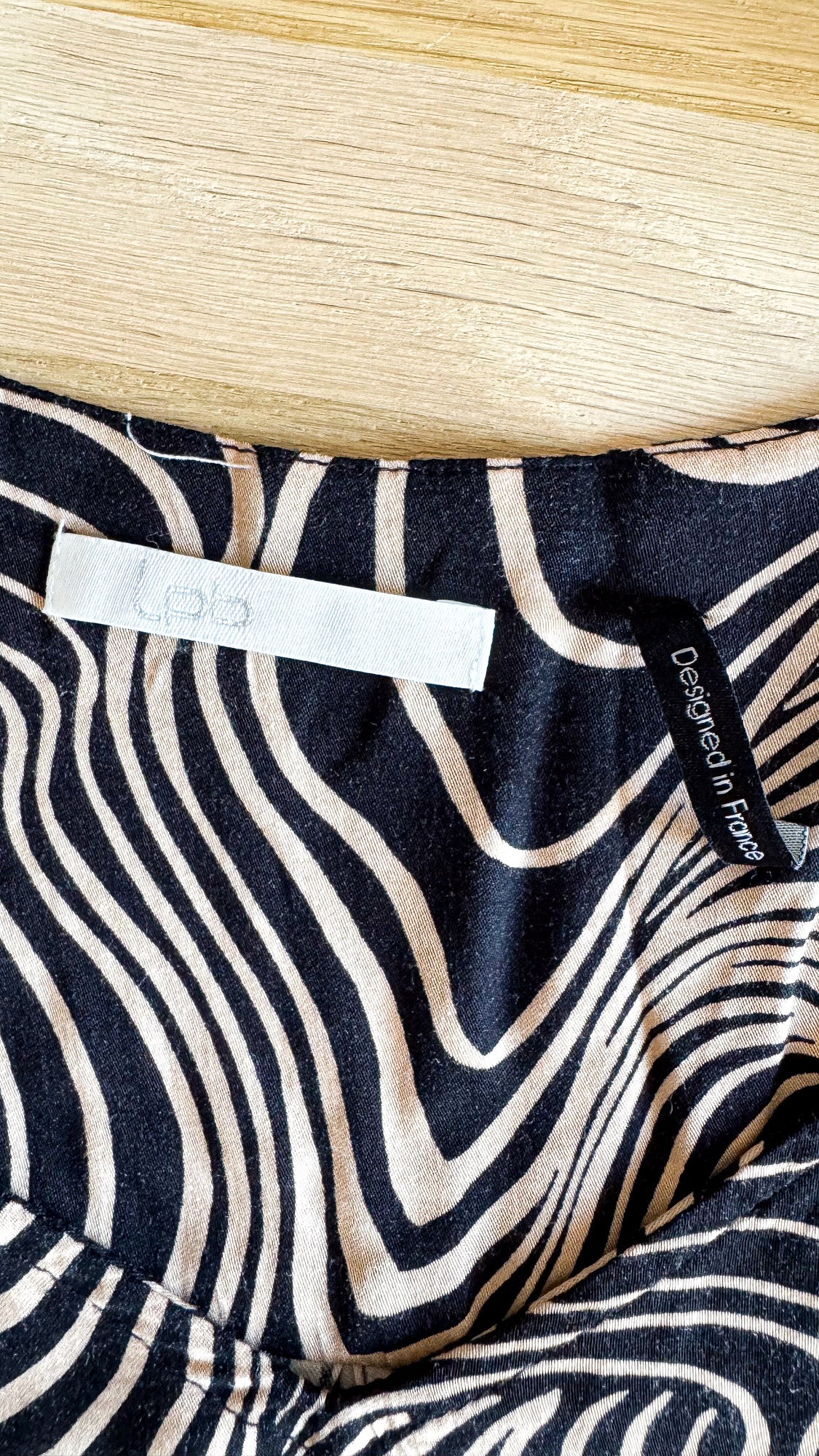 Blouse Les Petites Bombes LPB noir beige imprimé graphique taille M