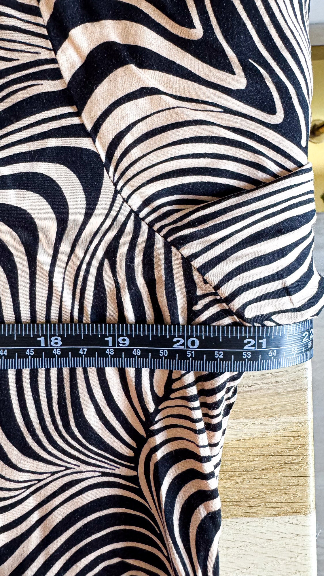 Blouse Les Petites Bombes LPB noir beige imprimé graphique taille M