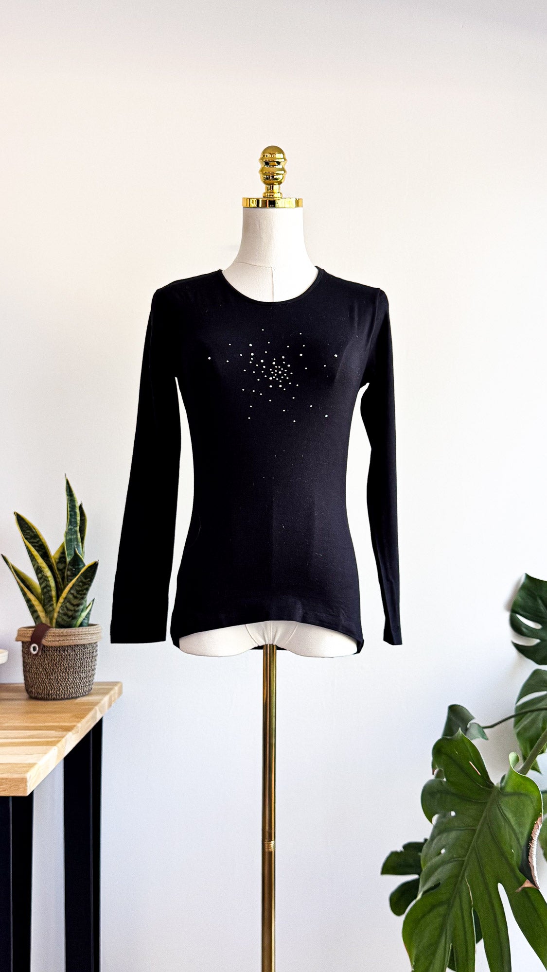 Haut noir Caroll strass manches longues doux taille 38