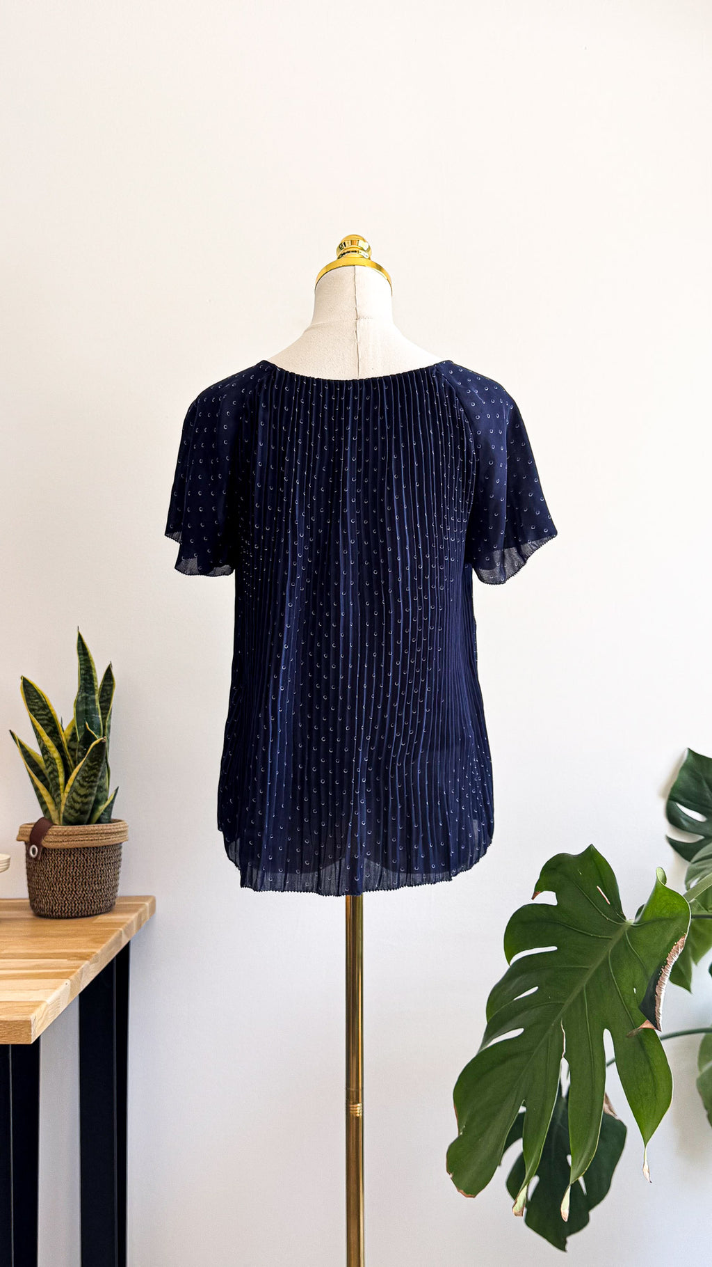 Comptoir des Cotonniers navy pleated blouse size 36