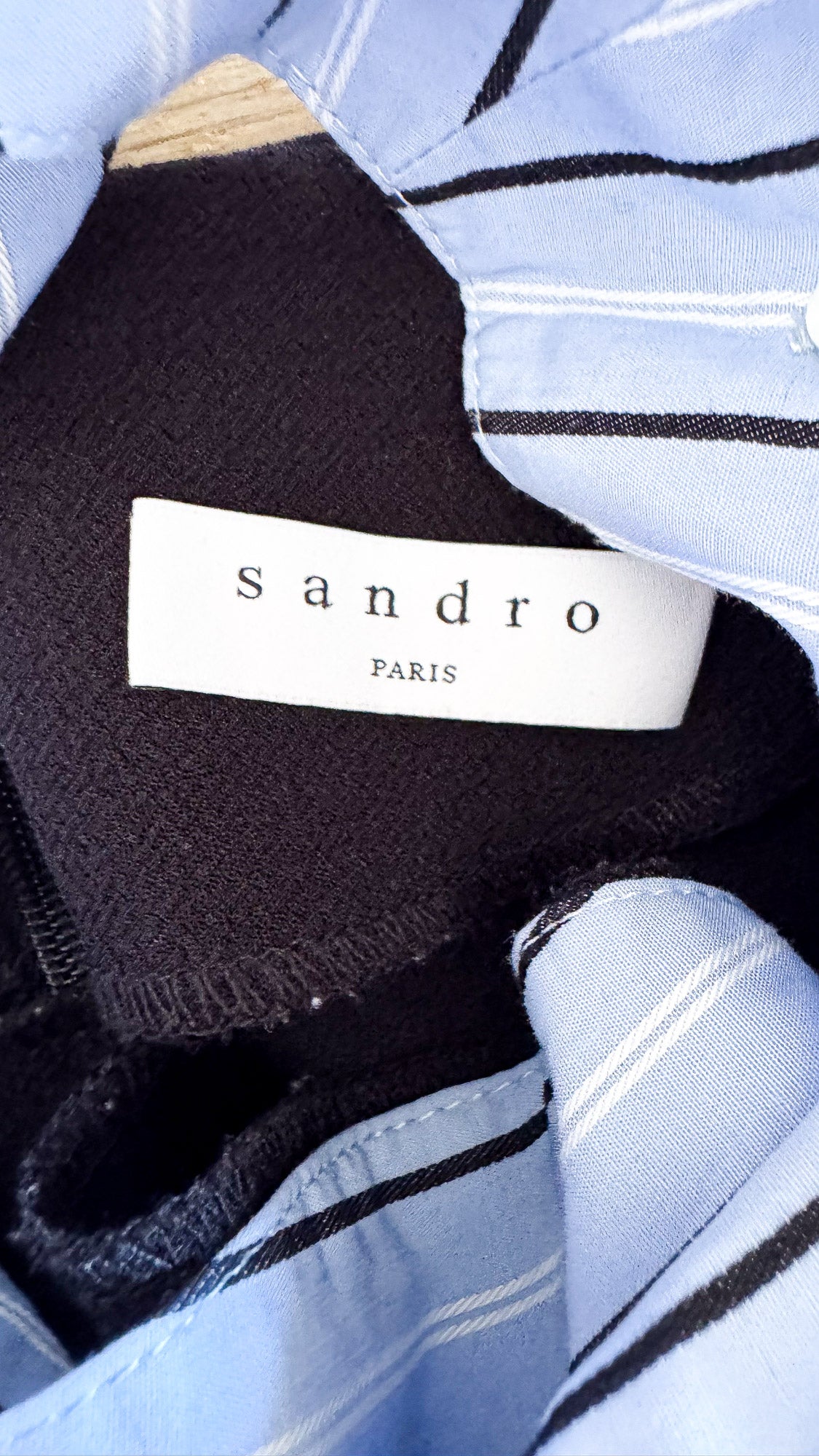 Robe Sandro noire col chemise bleu rayé taille 36 très bon état