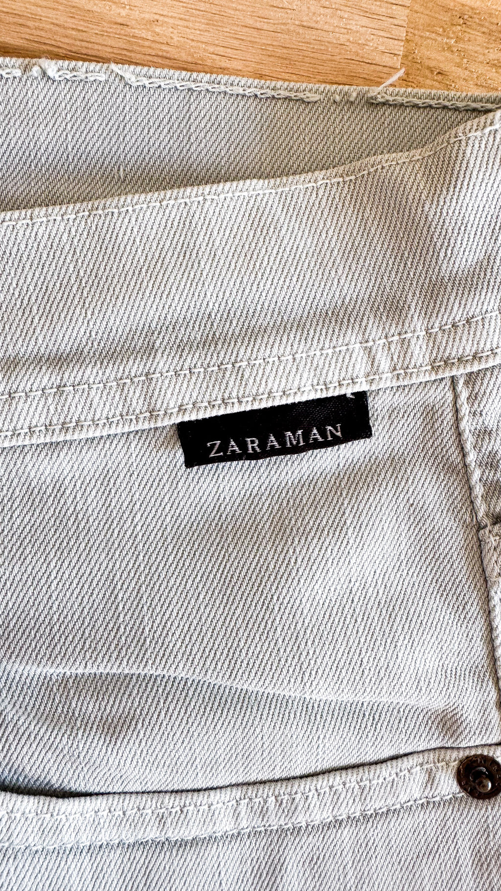 Short jean homme Zara Man taille 38 gris clair délavé bermuda