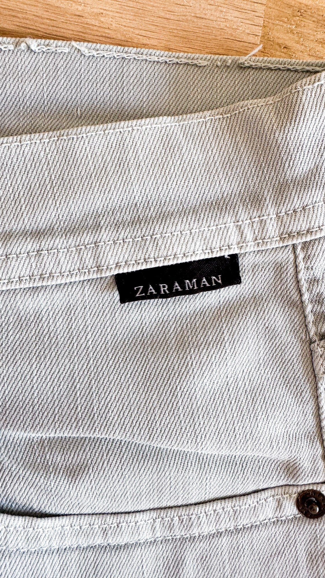 Short jean homme Zara Man taille 38 gris clair délavé bermuda