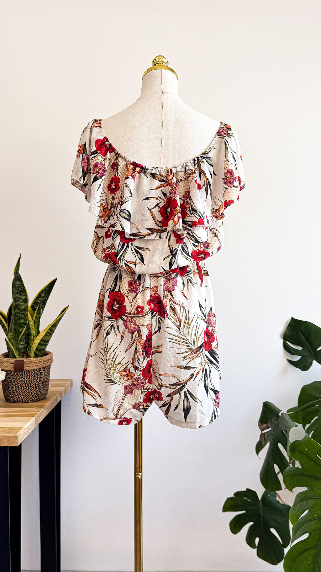 Combishort fleurs tropicales épaules dénudées TU - Cloothes