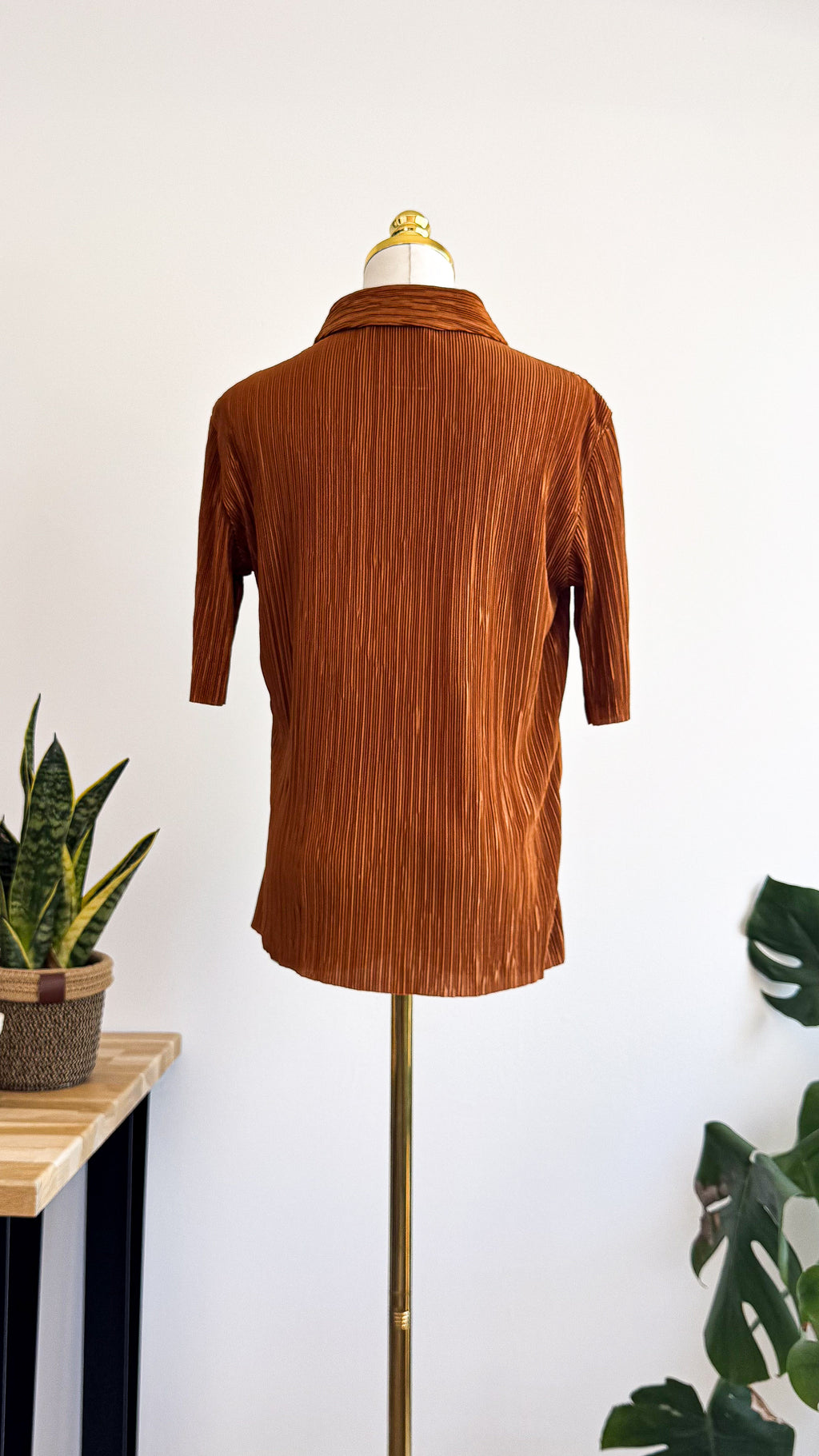 Chemise plissée Mango marron caramel manches courtes taille S