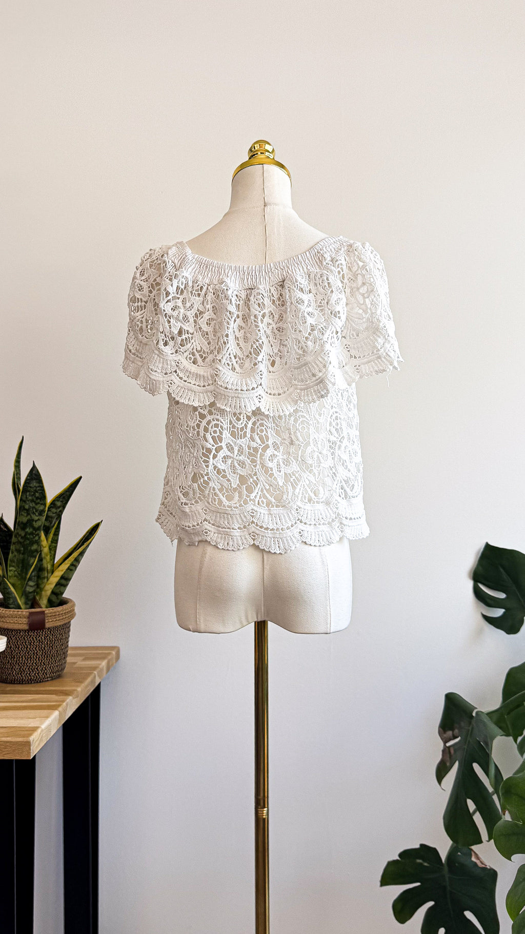 Top dentelle blanc épaules dénudées R&F taille S/M bohème