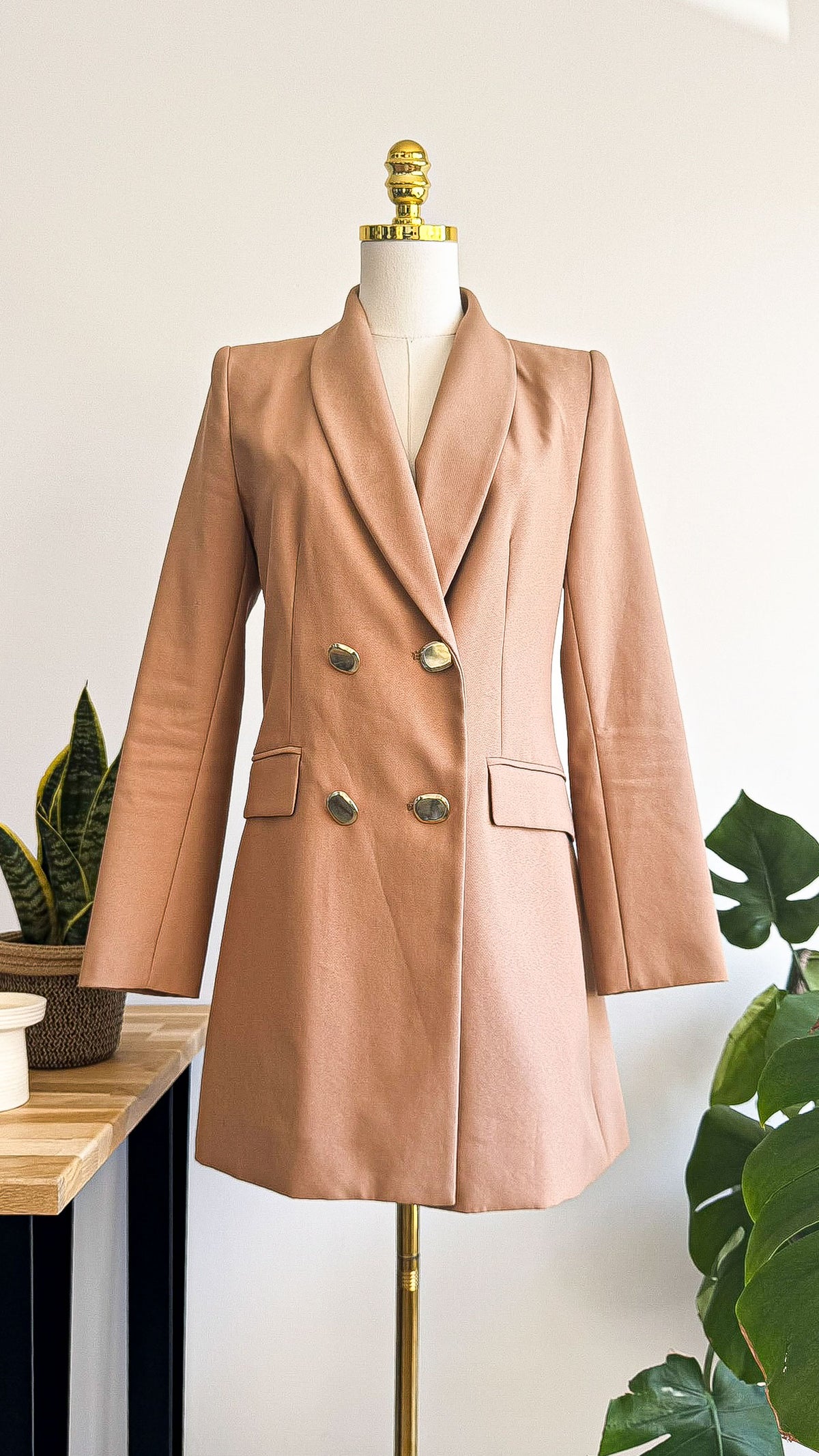 Blazer long Zara beige vieux rose structuré boutons dorés taille M