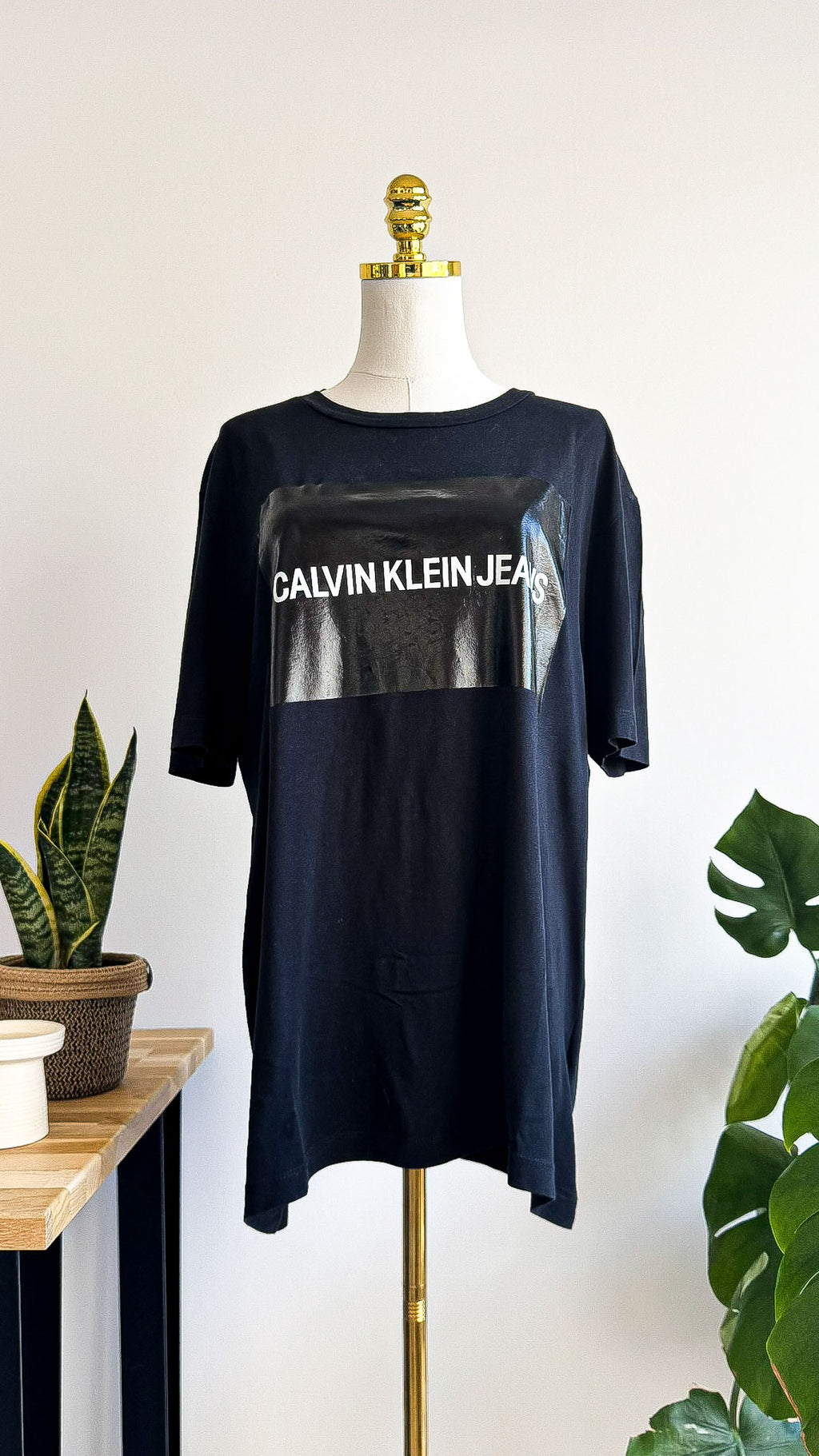 T-shirt Calvin Klein noir logo oversize coton taille L