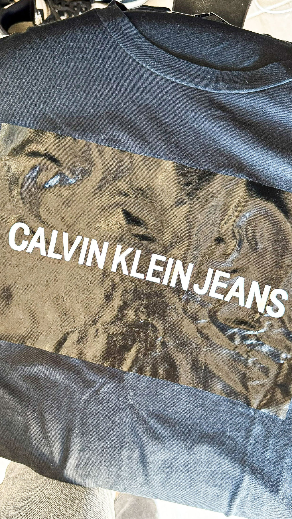 T-shirt Calvin Klein noir logo oversize coton taille L