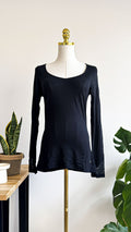 Haut Camaïeu noir plumetis col large manches longues taille S