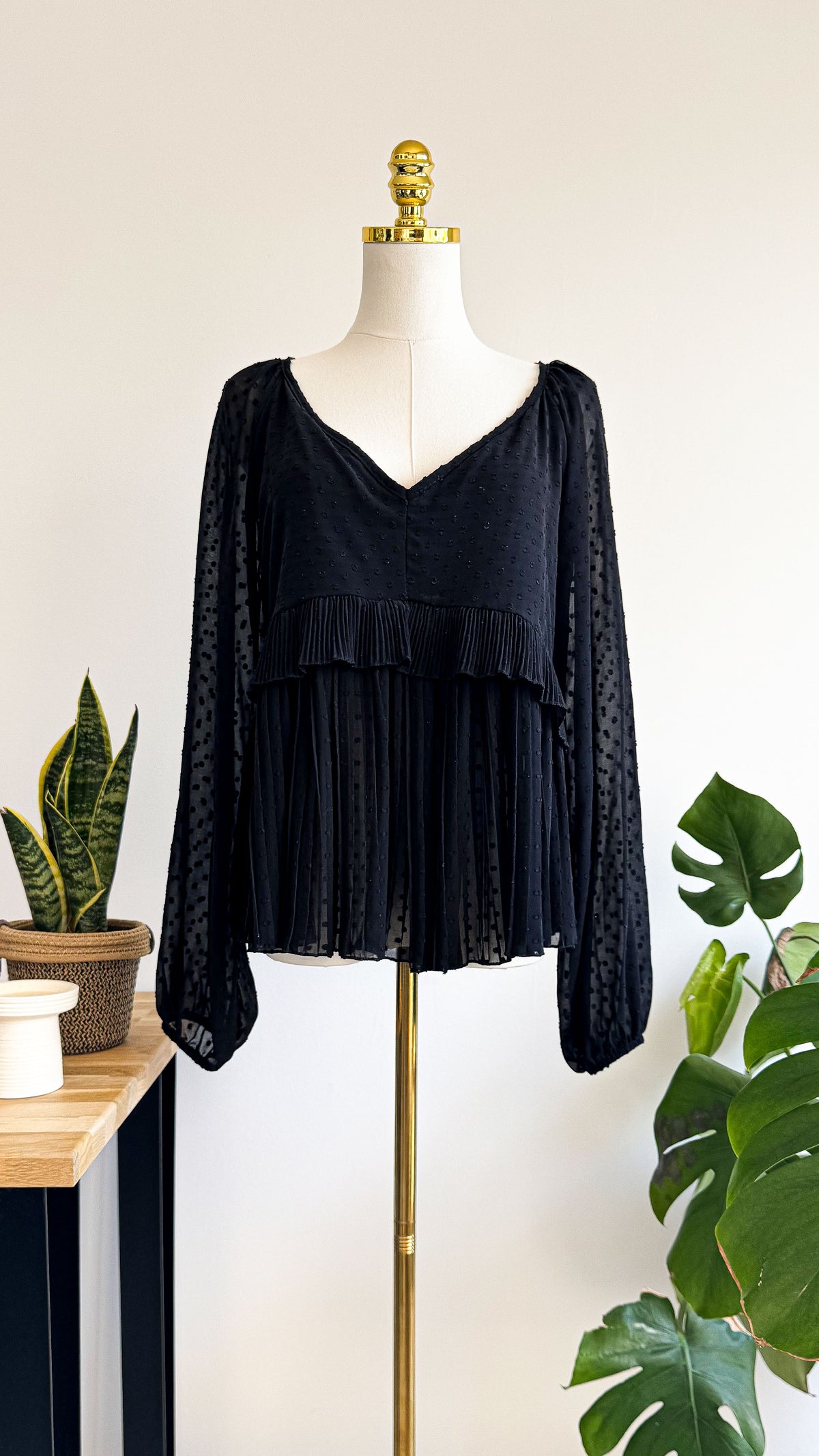 Blouse Cloothes noire plumetis plissée fluide manches longues chic taille M
