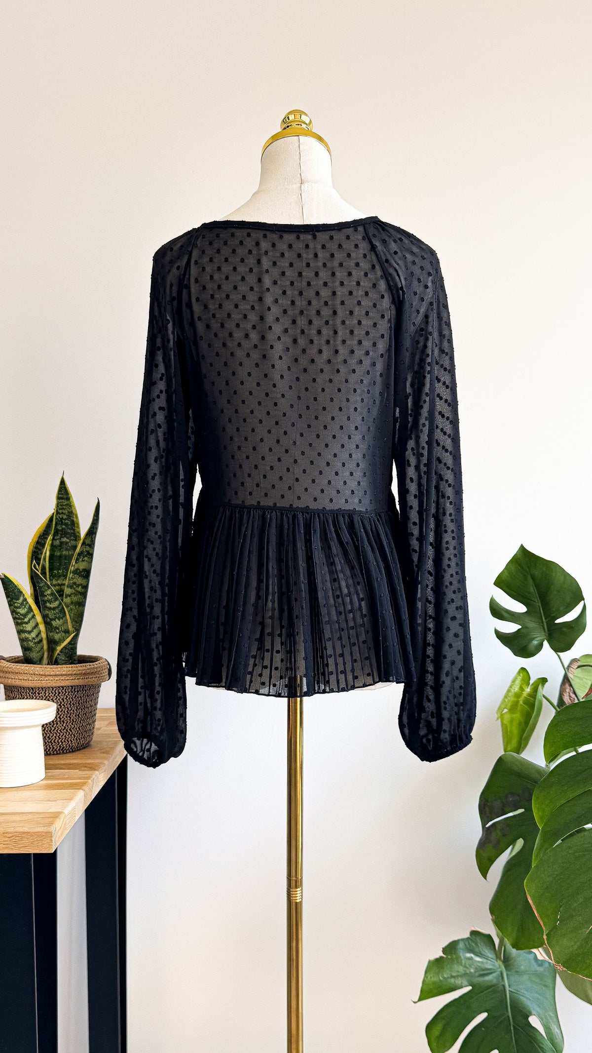 Blouse Cloothes noire plumetis plissée fluide manches longues chic taille M