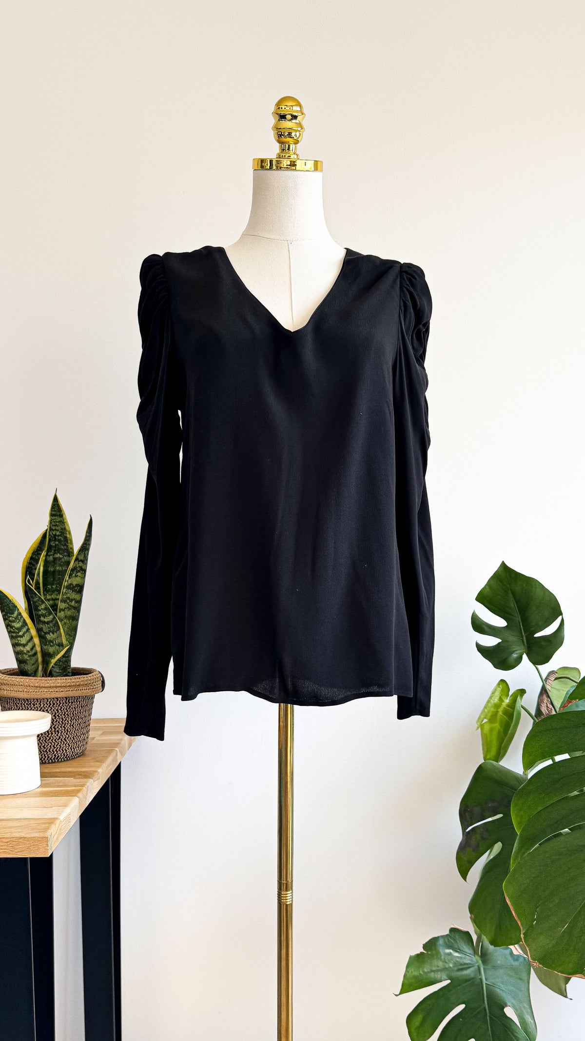 Blouse Camaïeu noire fluide col V élégante manches longues taille M