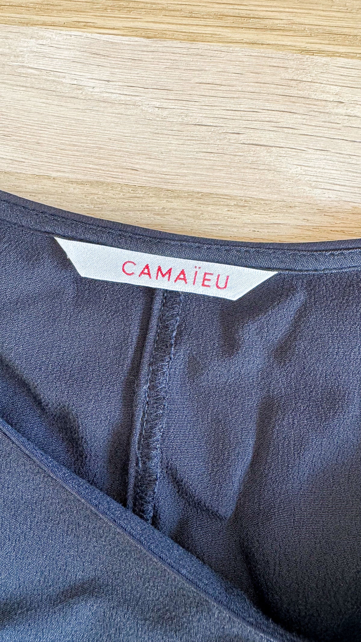 Blouse Camaïeu noire fluide col V élégante manches longues taille M