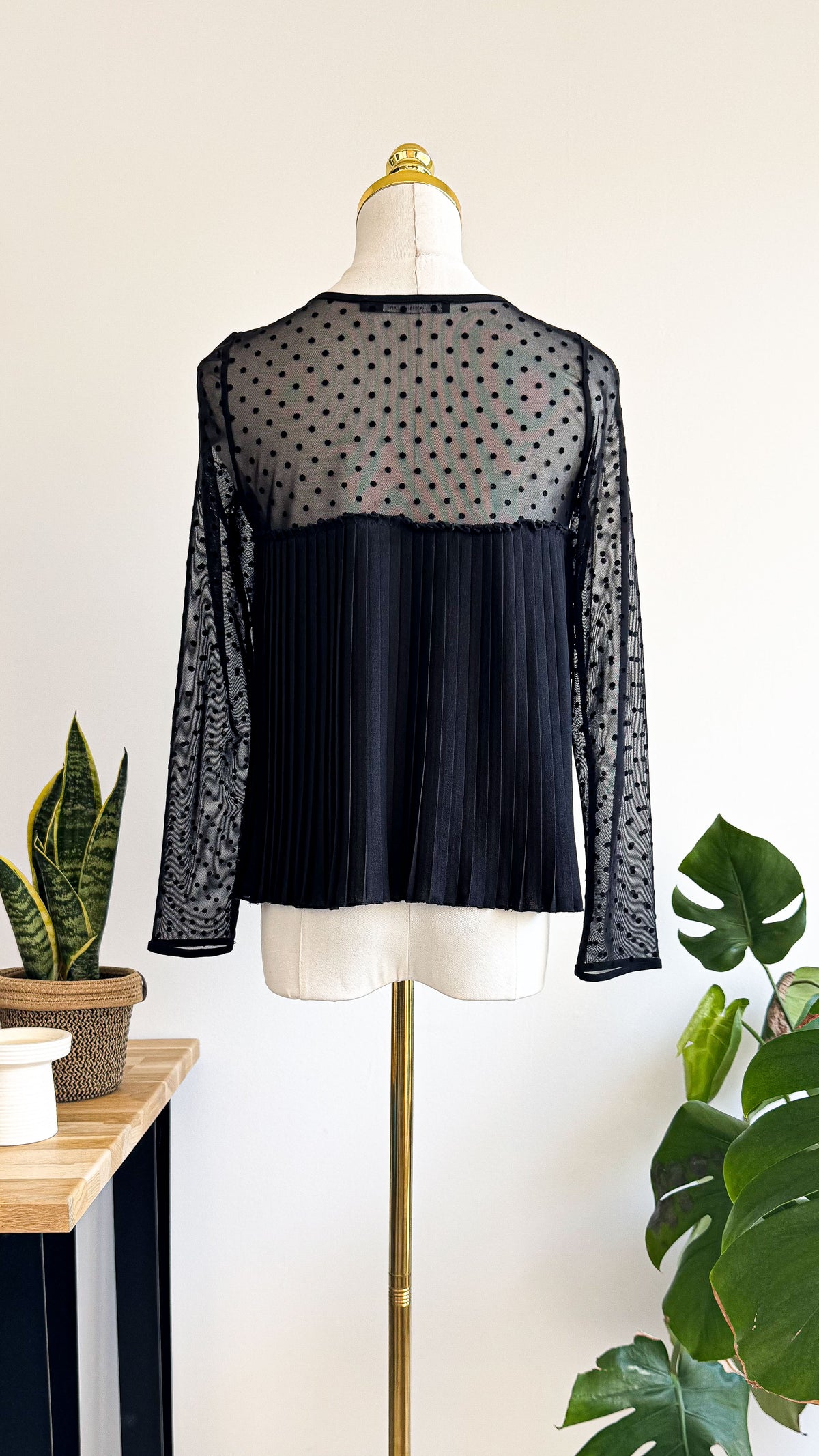 Blouse Bershka noire plumetis plissée manches transparentes taille M