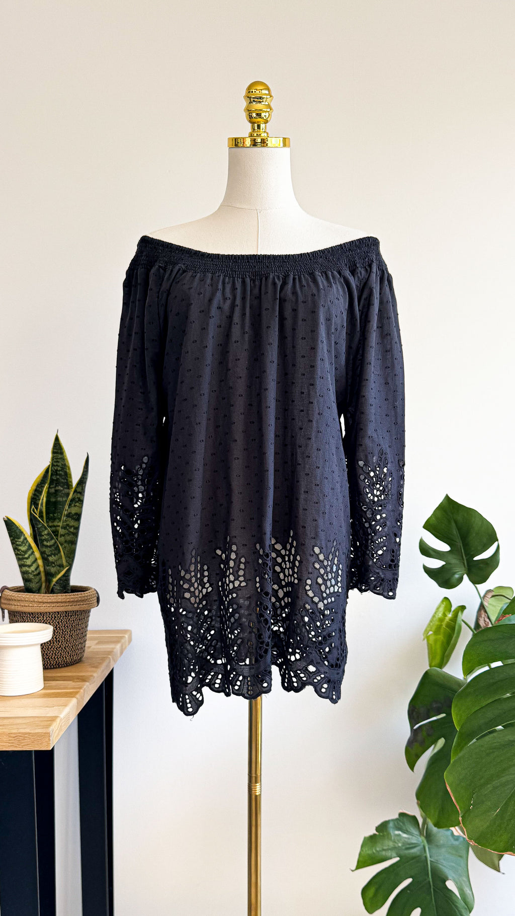 Monoprix black broderie anglaise off-the-shoulder blouse size 1