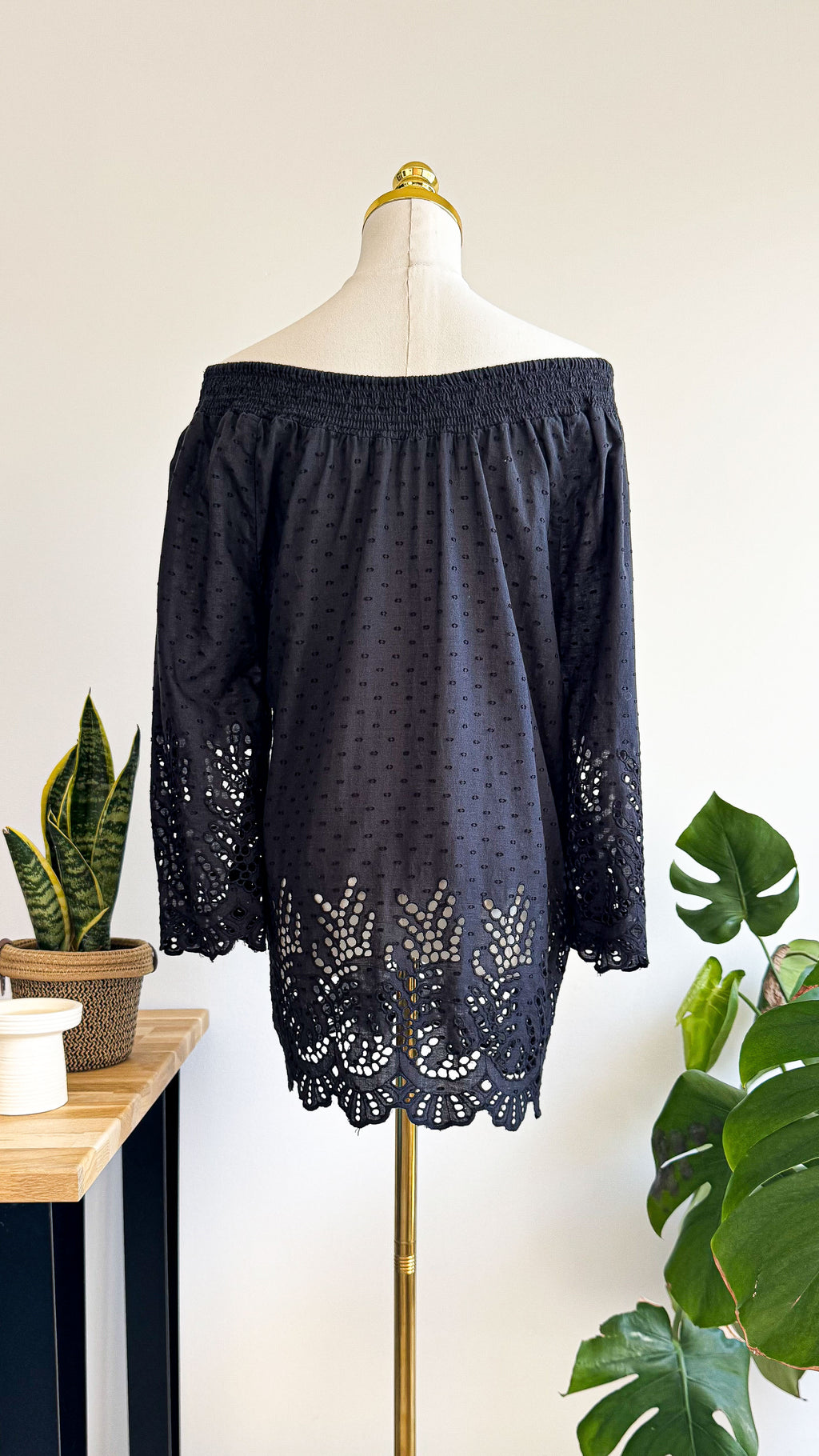 Monoprix black broderie anglaise off-the-shoulder blouse size 1