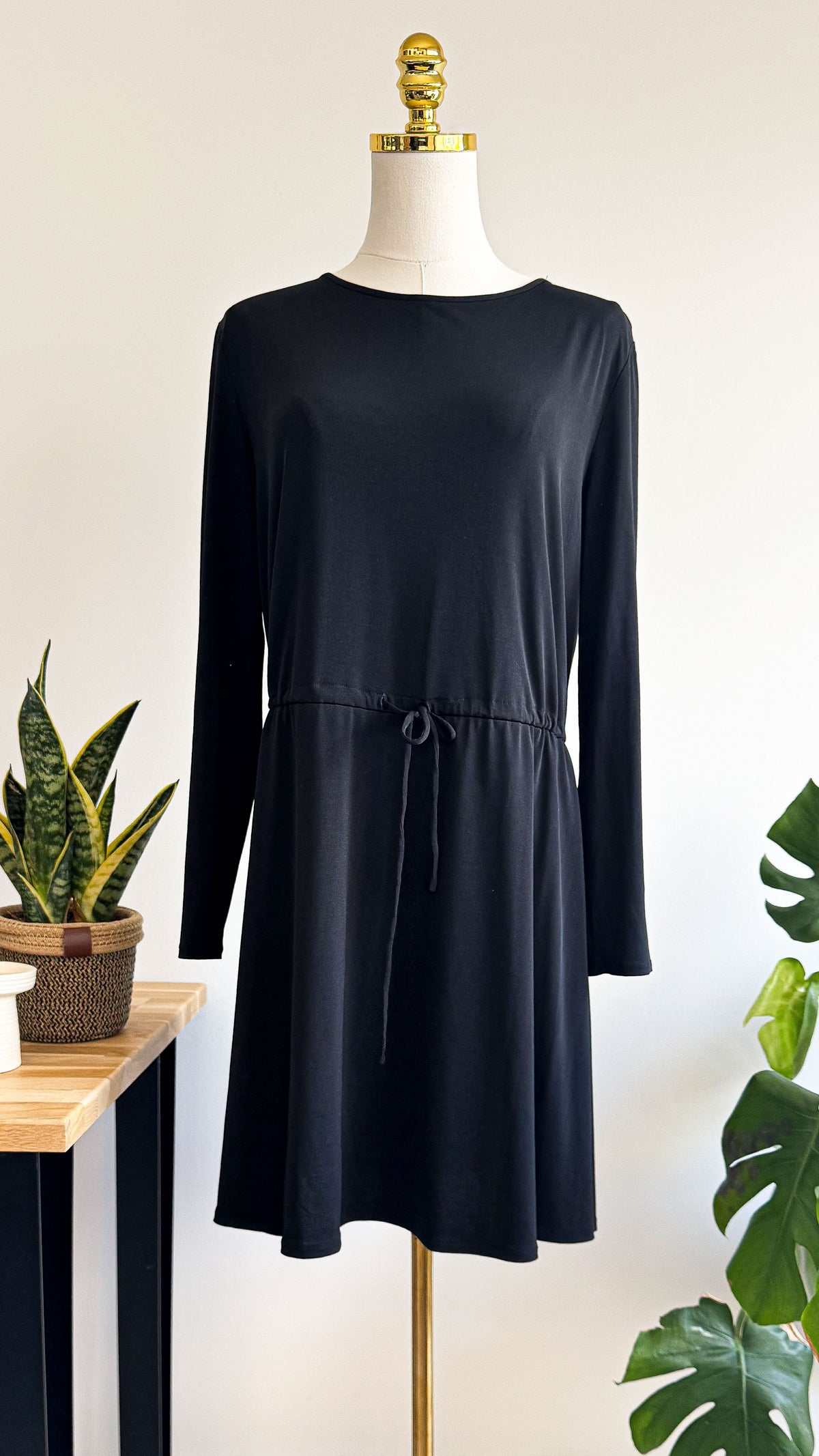 Robe basique noire cordon taille M - Mango