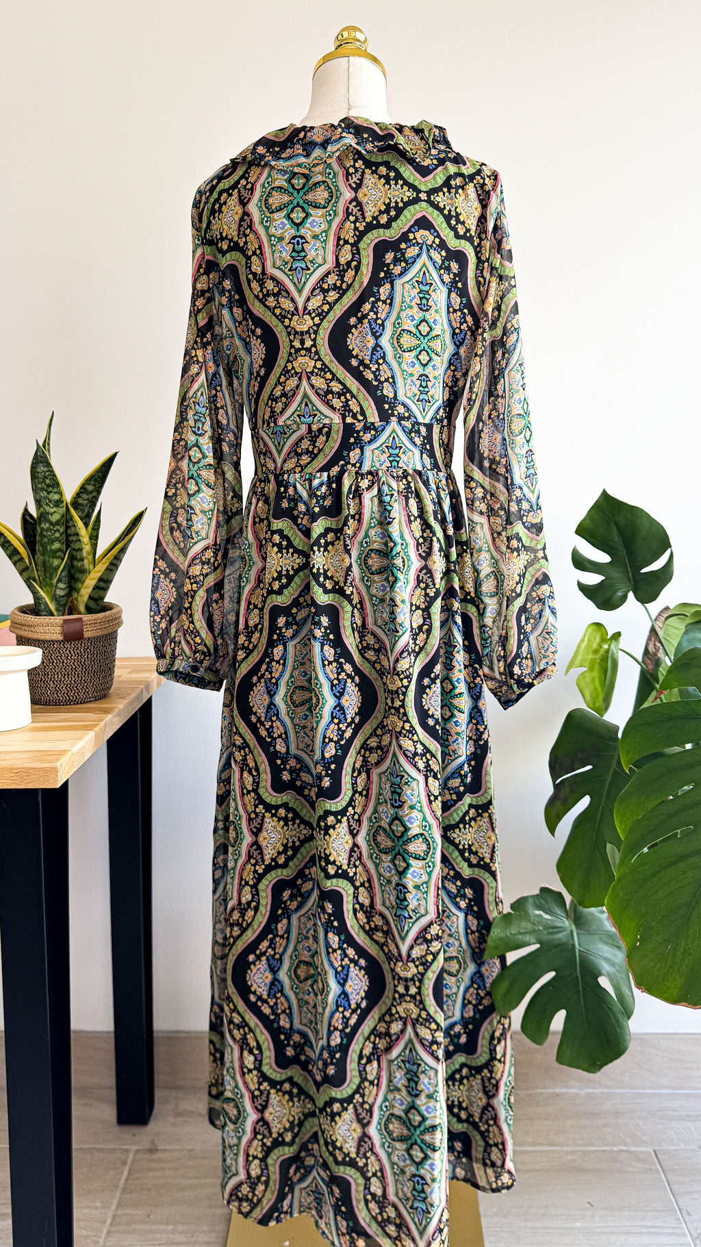 Robe longue motif cachemire col volanté M - Mango