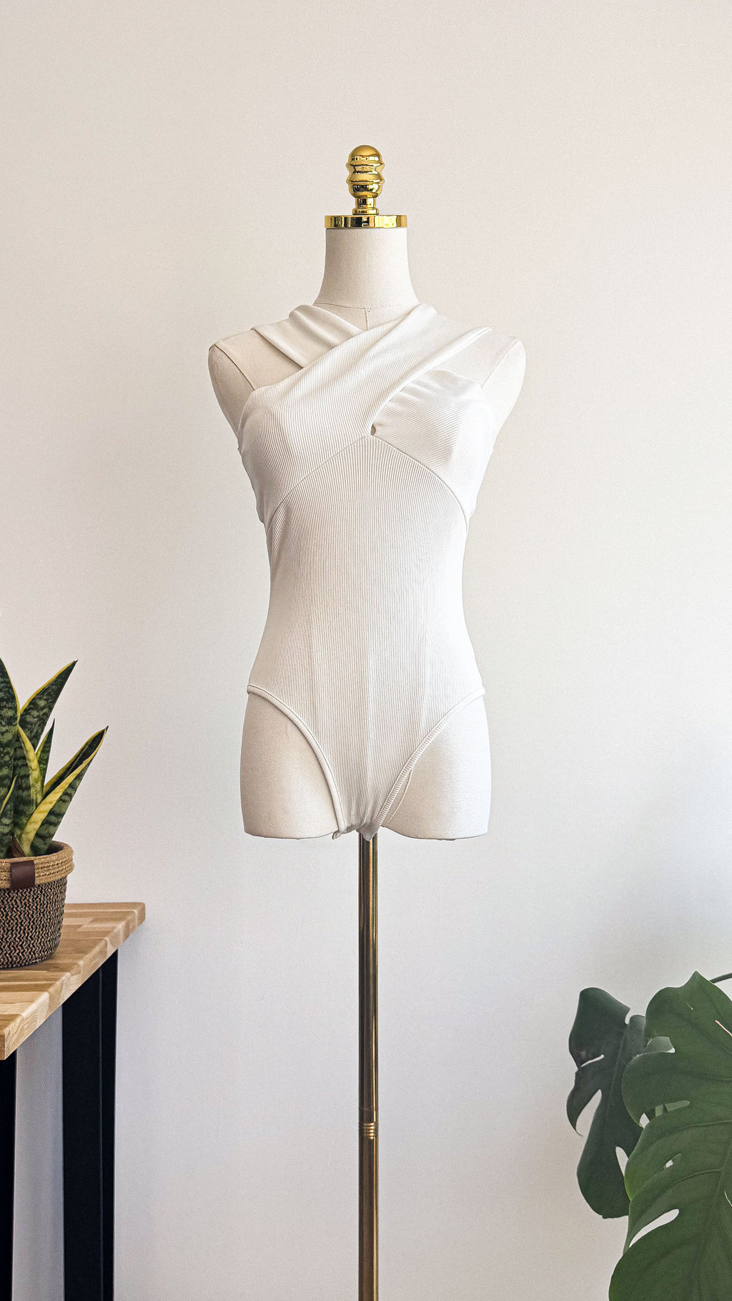 Body blanc croisé Shein côtelé asymétrique sexy chic S