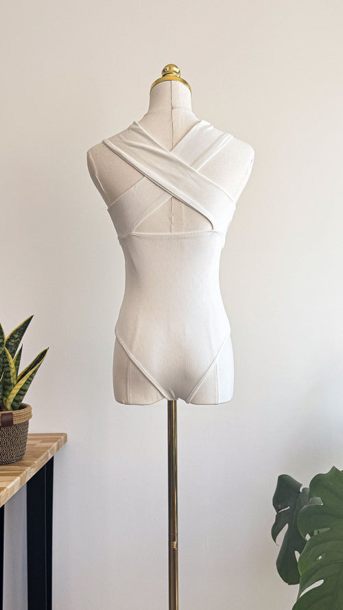 Body blanc croisé Shein côtelé asymétrique sexy chic S