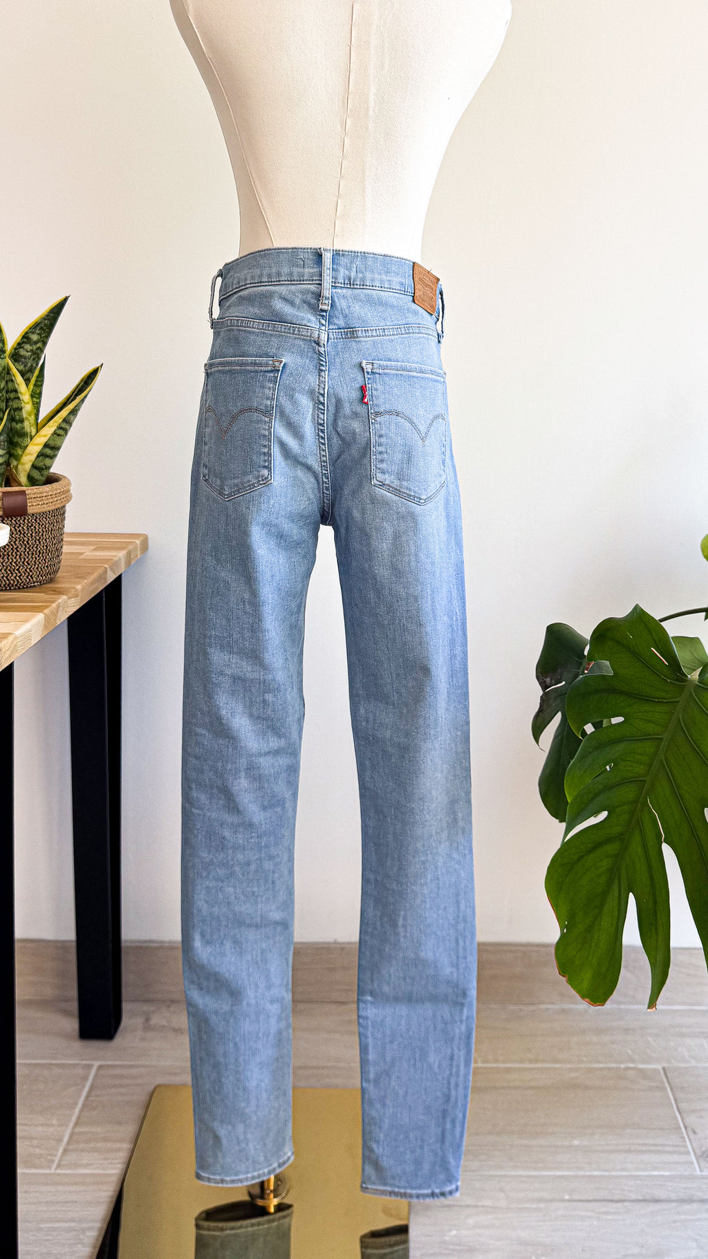 Jean Levi’s 720 super skinny taille haute W30 L32 bleu clair coupe slim