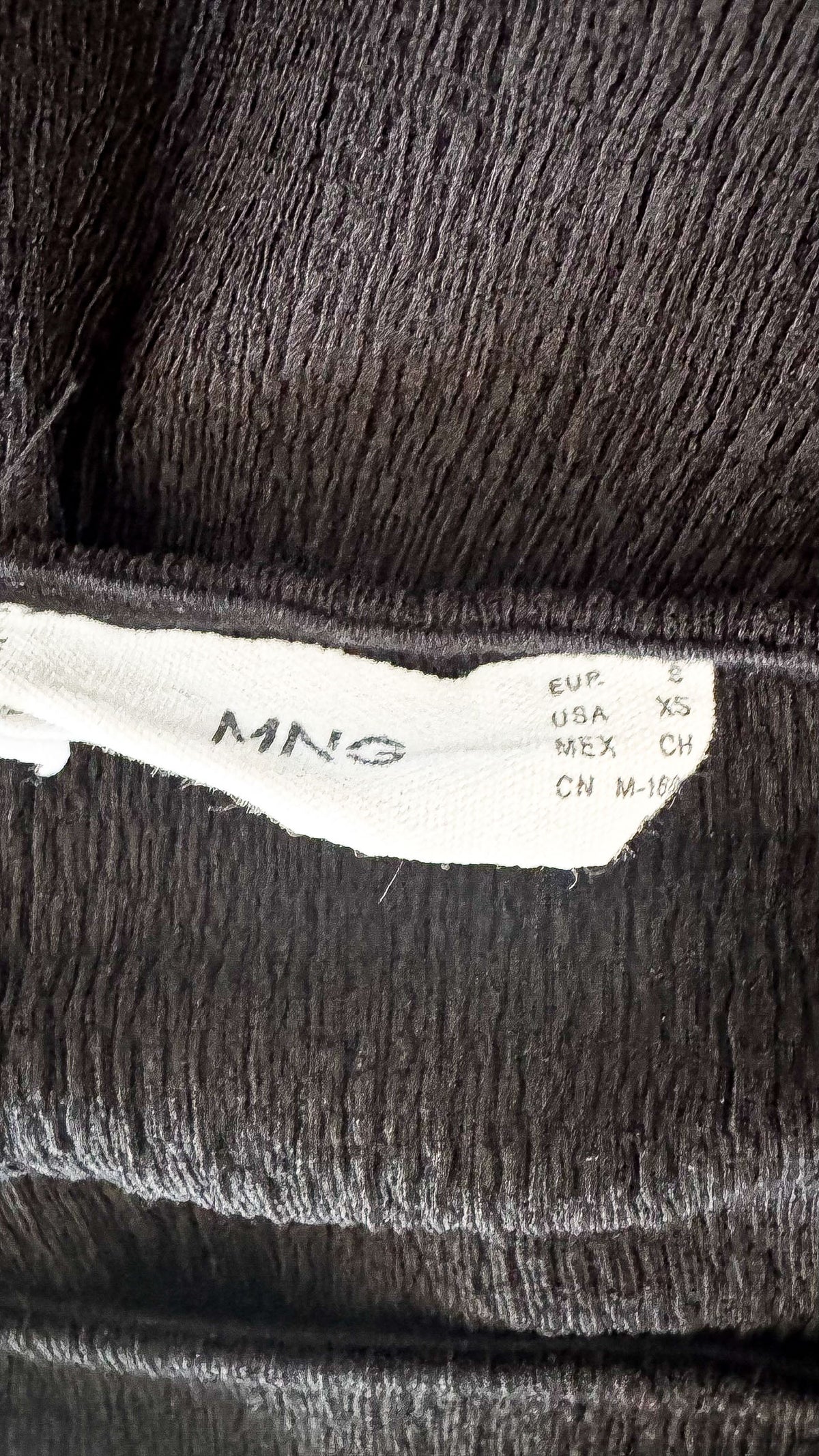 Blouse Mango noire texturée manches 3/4 bouffantes taille S