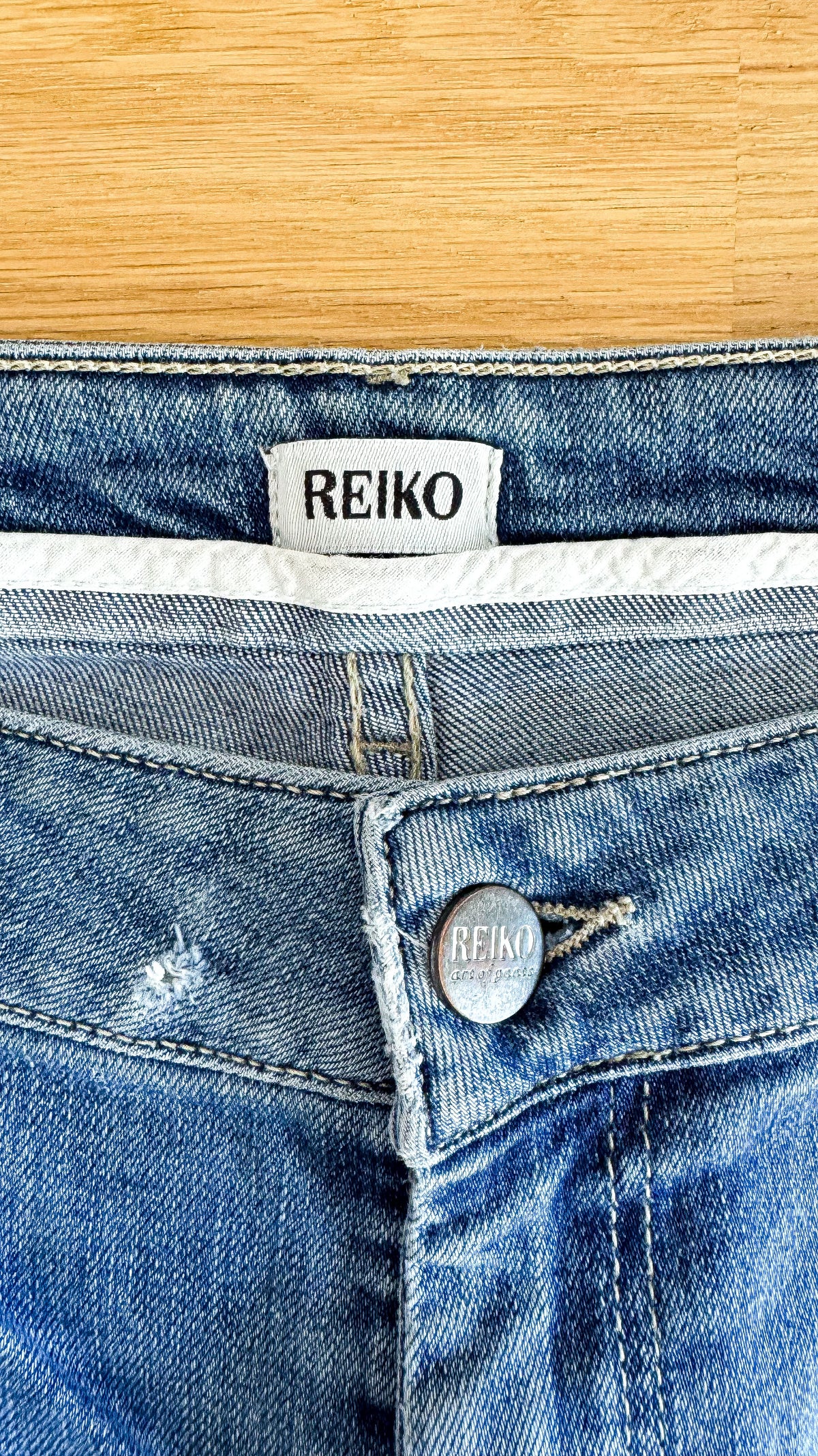 Jean droit délavé destroy fentes 27 (~36) - Reiko