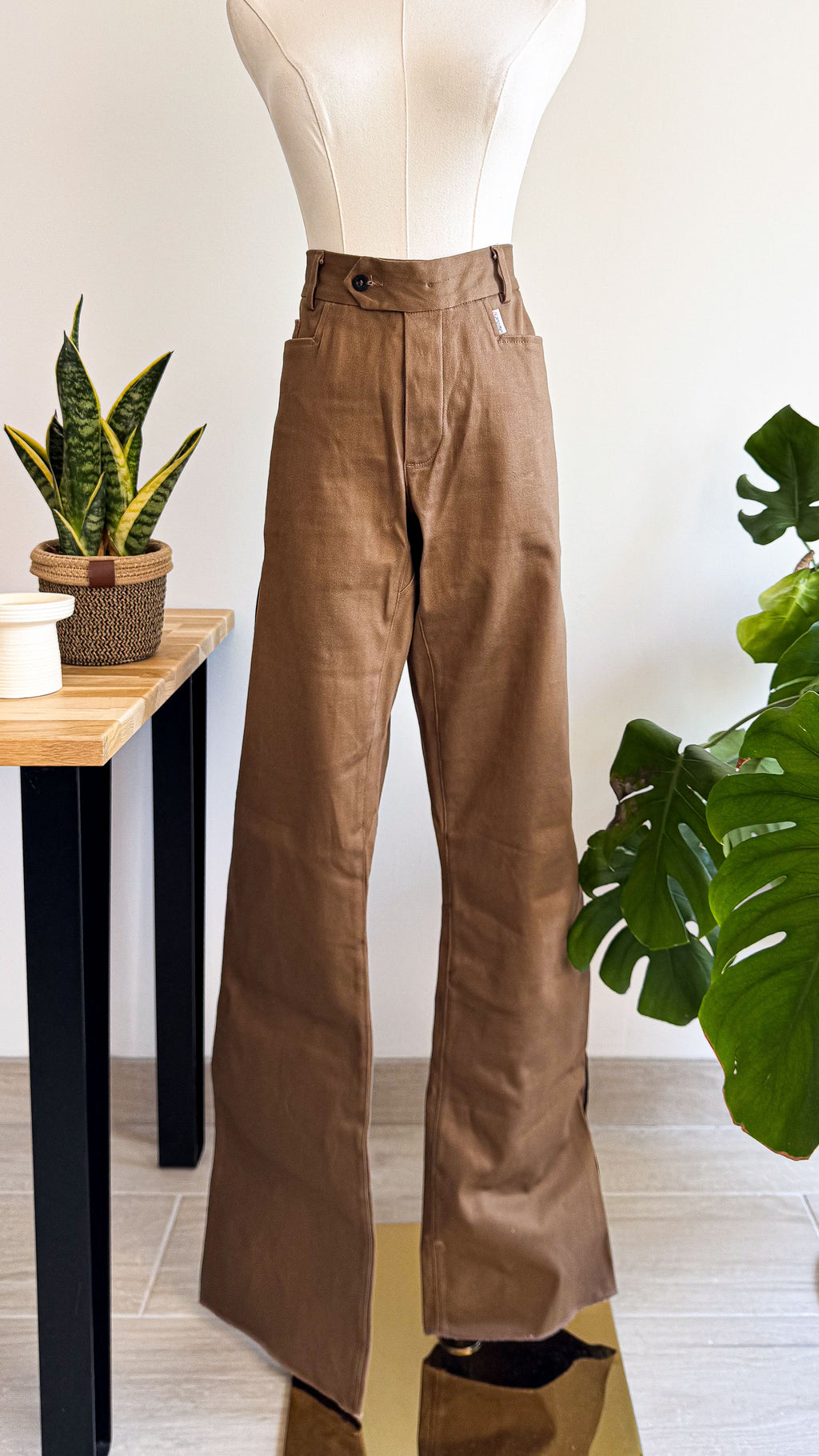 Pantalon gardian Mistral Les Indiennes de Nîmes marron taille 44 coupe droite chic