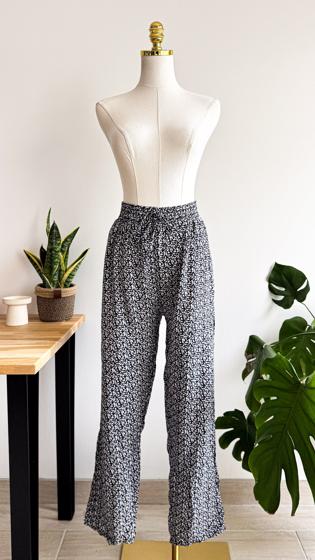 Pantalon fluide noir blanc imprimé femme taille unique