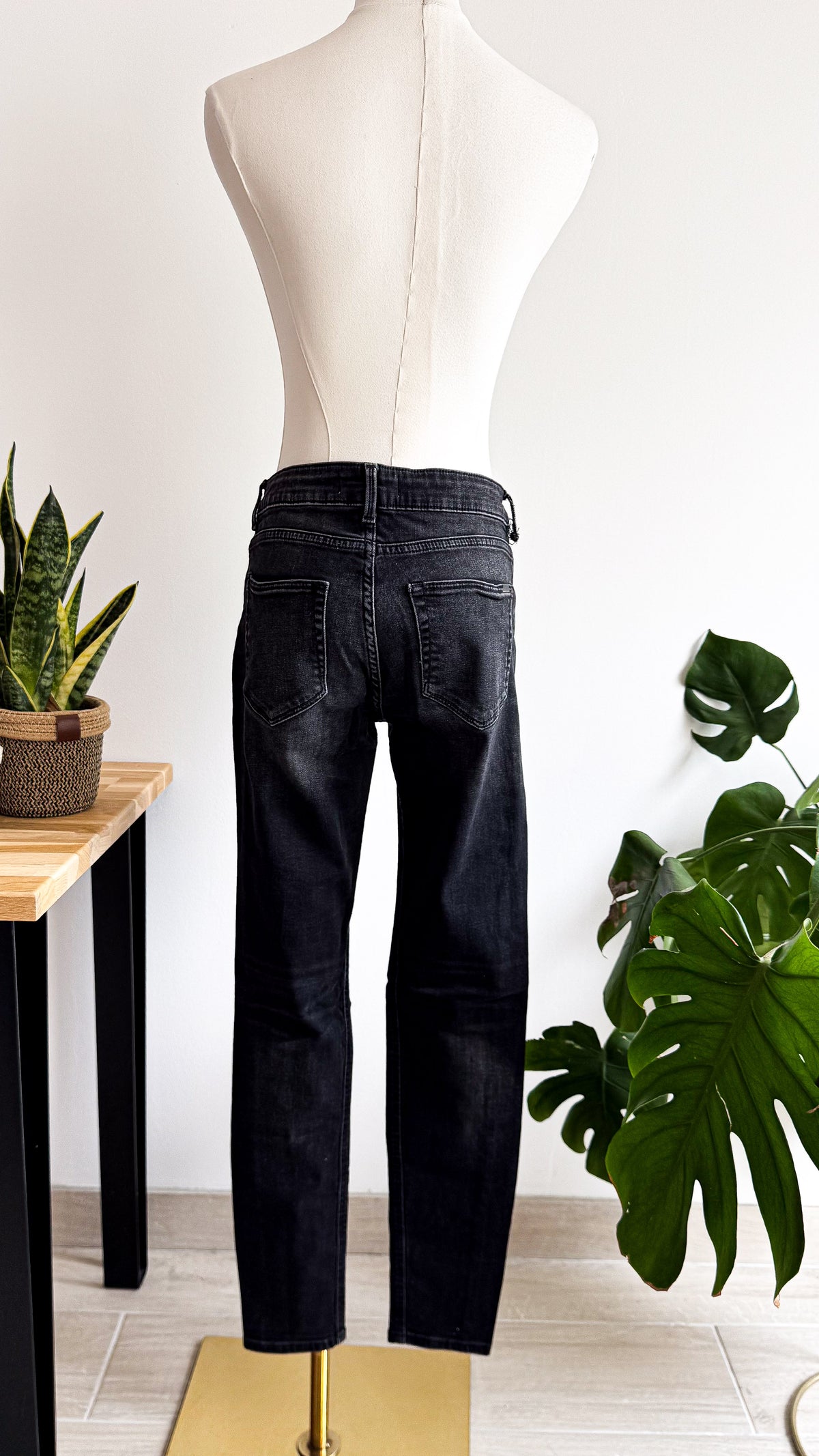 Jean noir délavé skinny Olivia 36 - Mango