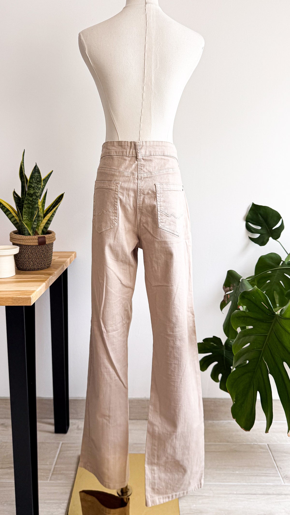 Jean beige Monoprix regular 48 coton
