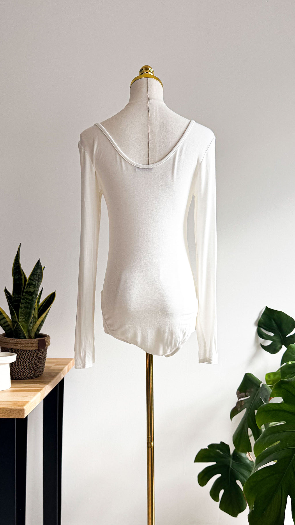 Body blanc Evita sequins dorés manches longues soirée taille S/M