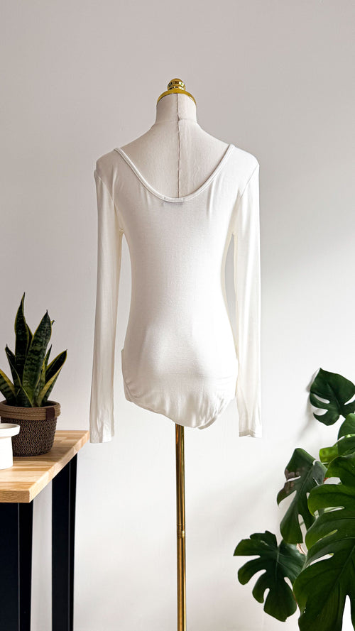 Body blanc Evita sequins dorés manches longues soirée taille S/M