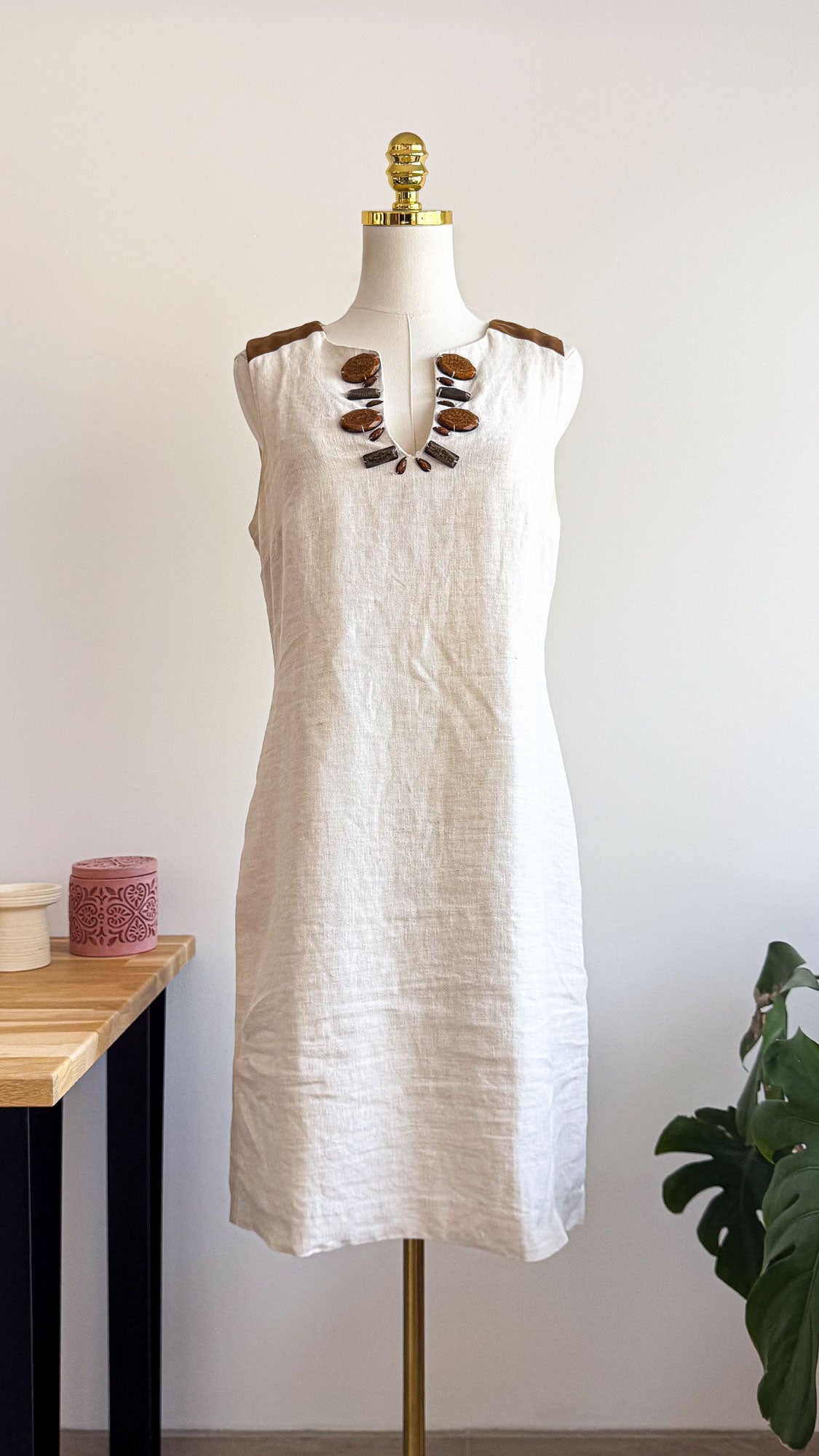 Robe lin perles bois col V 40 - Burton of London