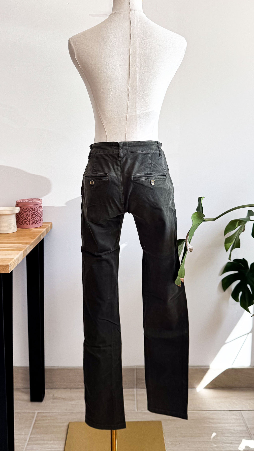 Chino kaki foncé coupe droite 27 (36) - Lab Dip