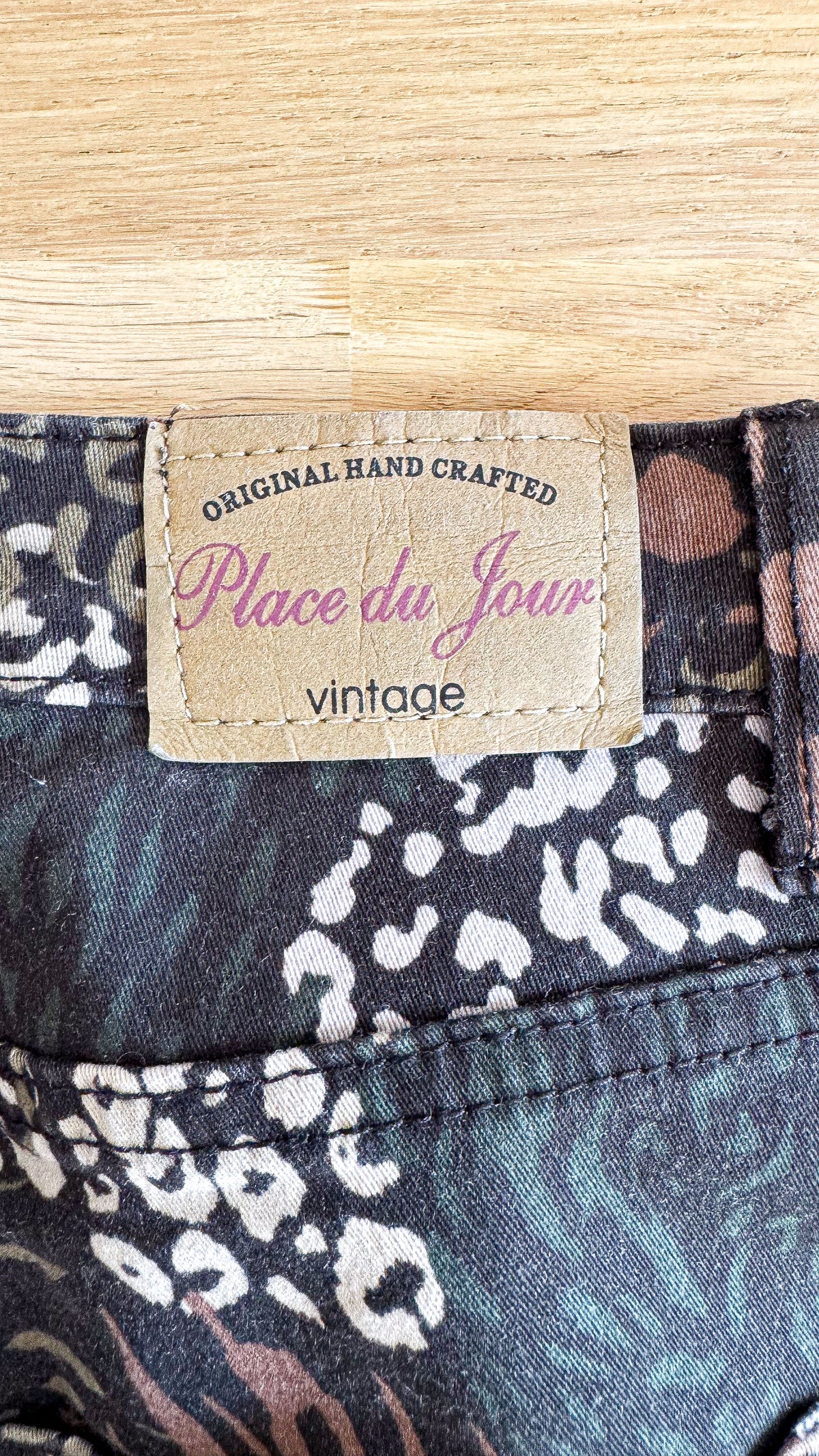 Jean imprimé léopard taille 36 - Place du Jour