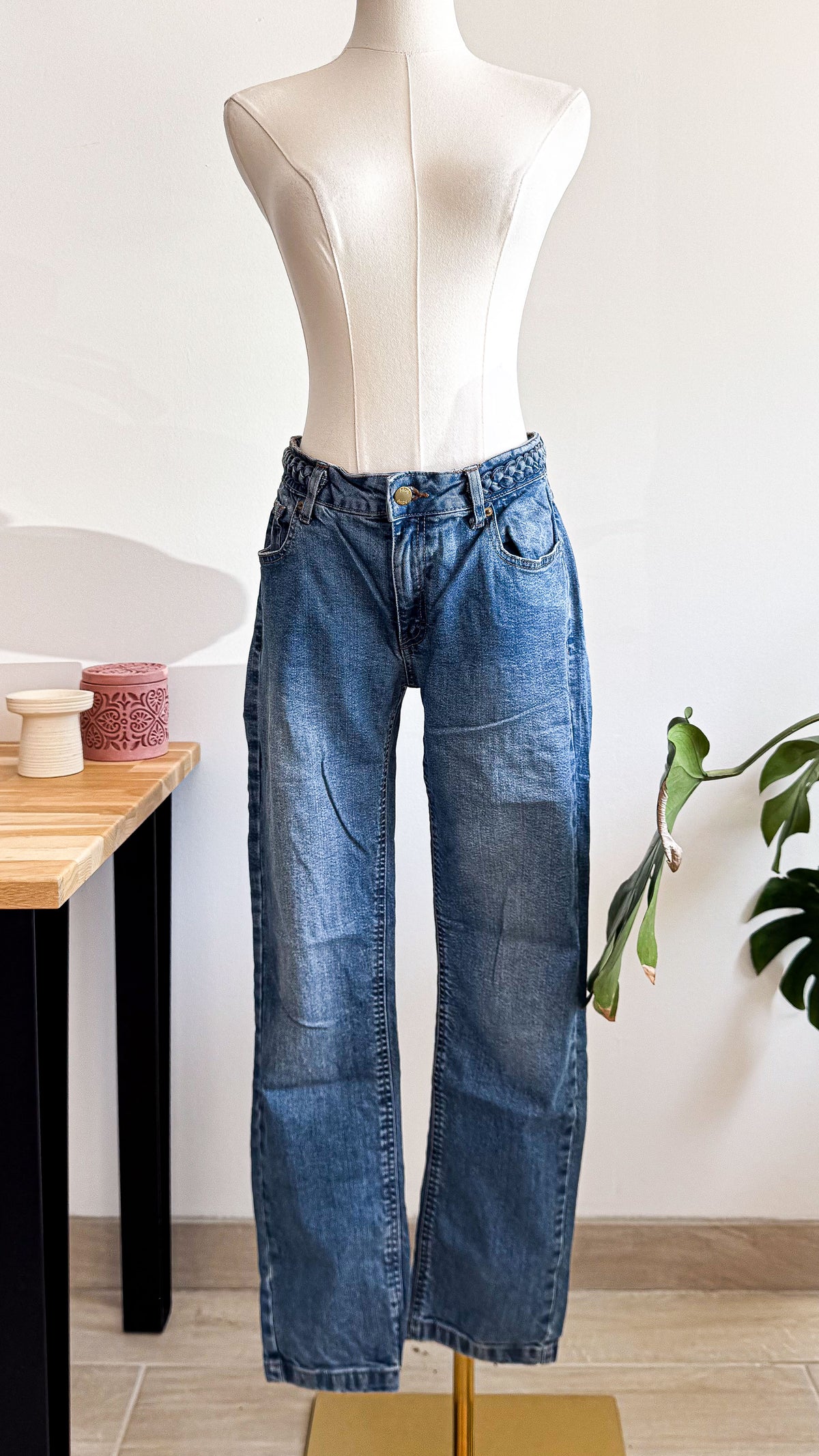 Jean bleu ceinture tressée 28 (~38) - Adoré Paris
